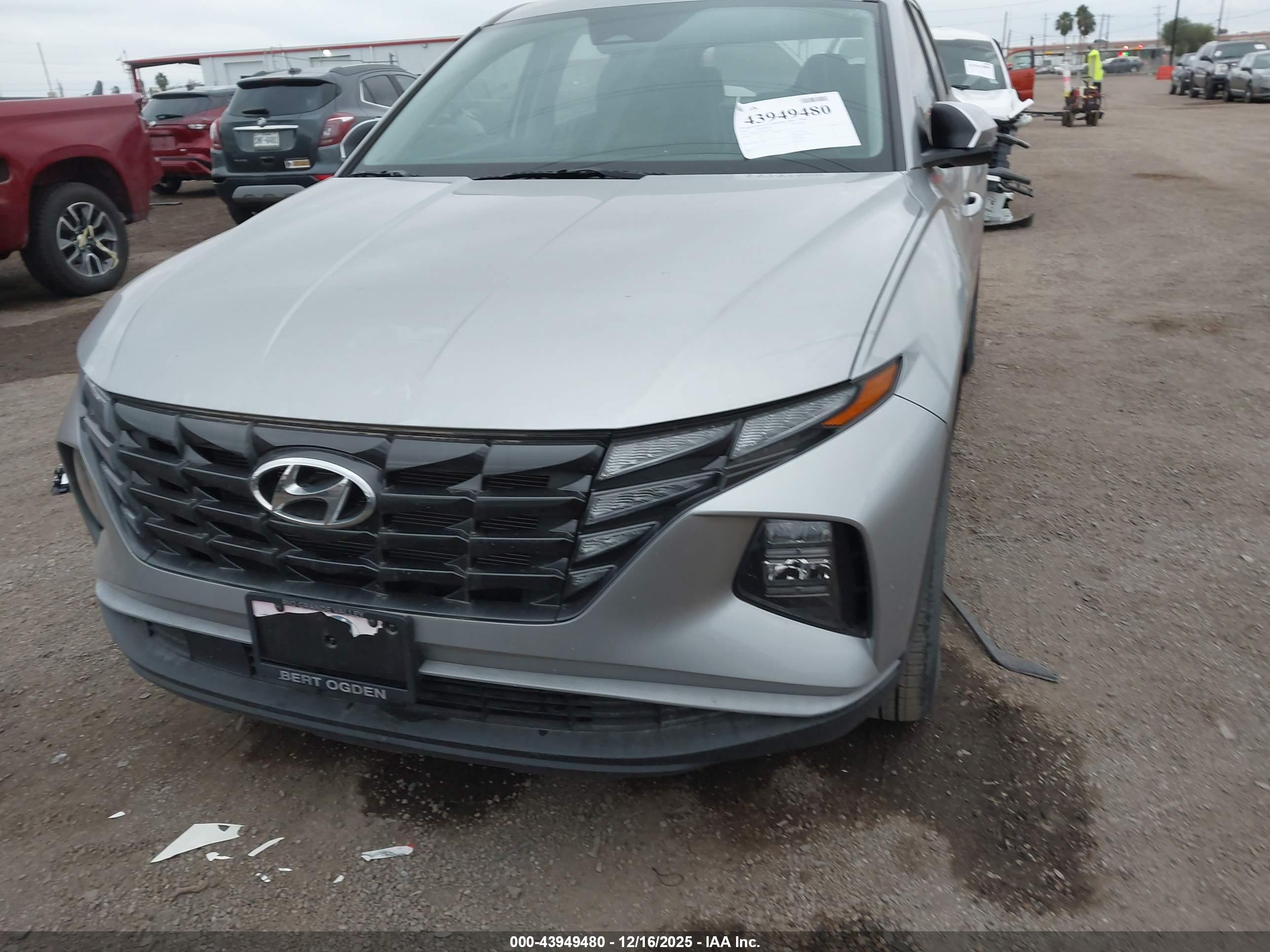 HYUNDAI TUCSON image 6