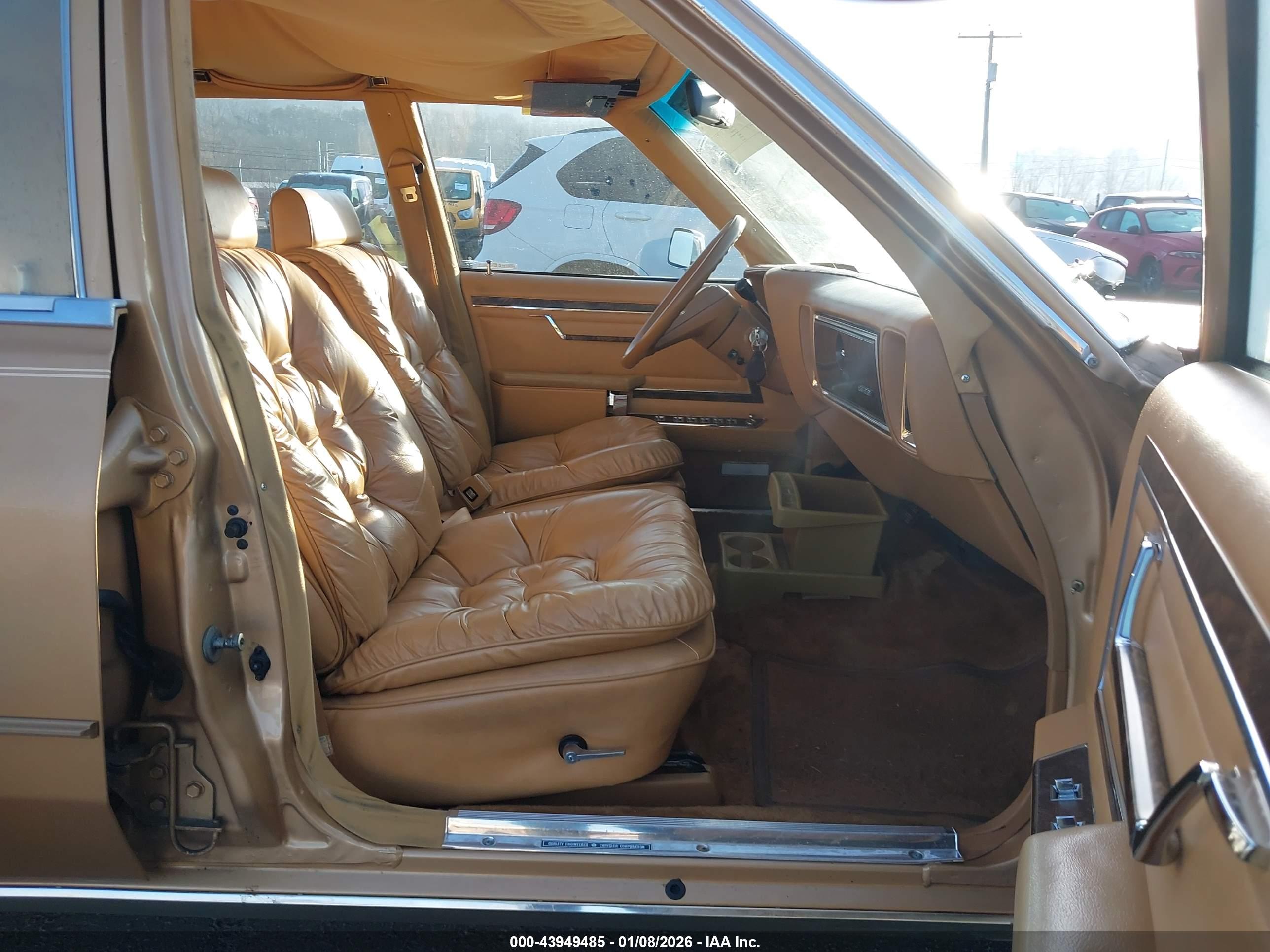 CHRYSLER FIFTH image 5