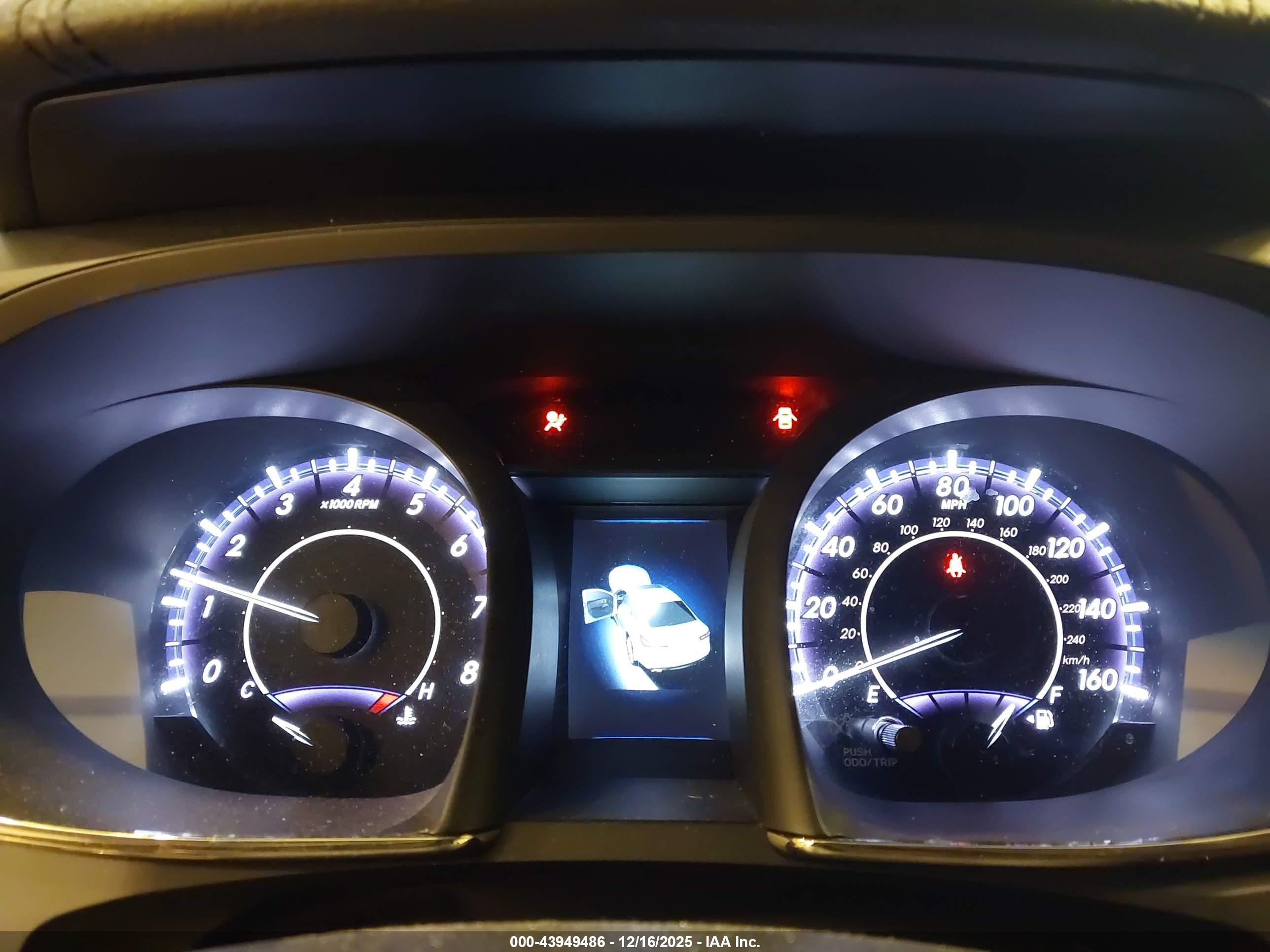 TOYOTA AVALON image 7