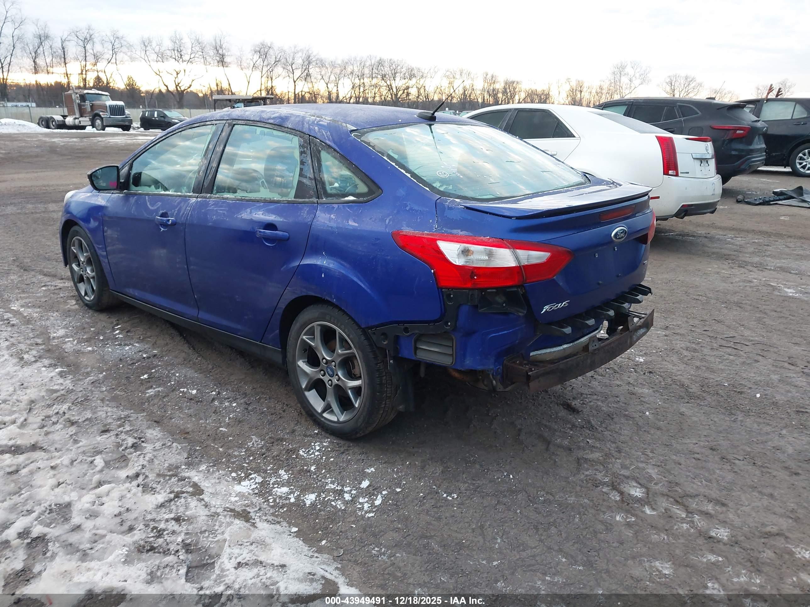 FORD FOCUS image 3