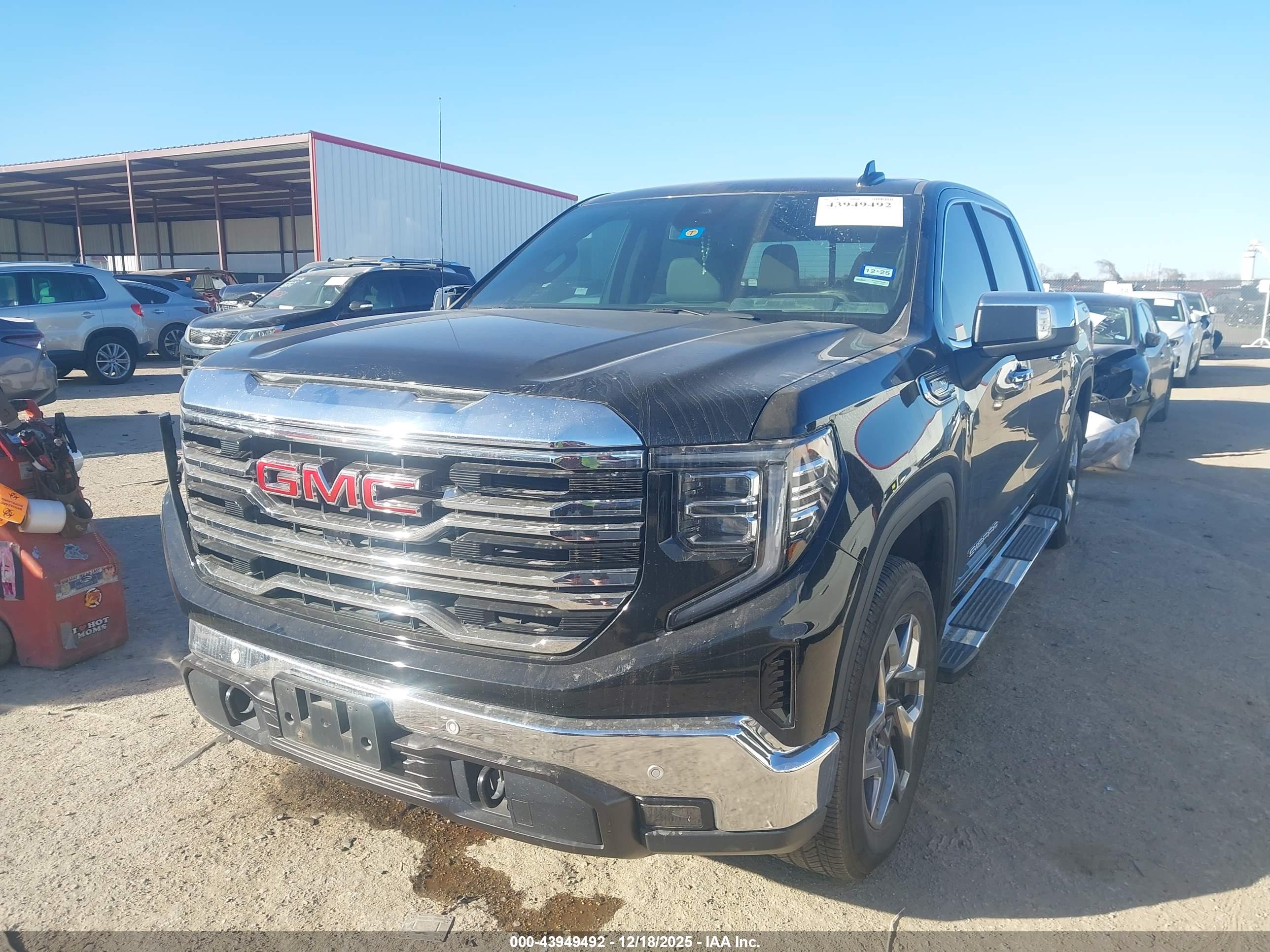 GMC SIERRA image 2