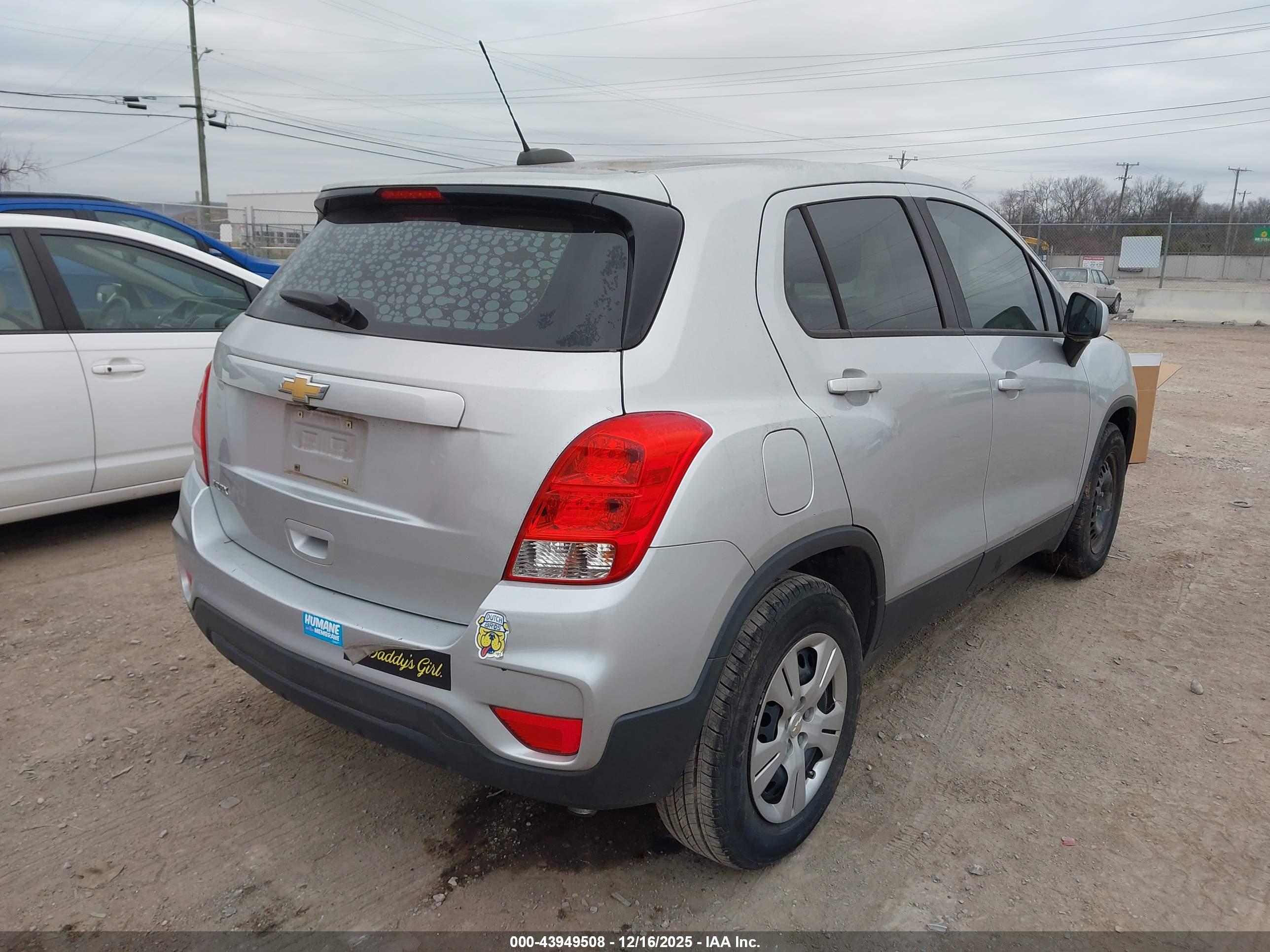 CHEVROLET TRAX image 4