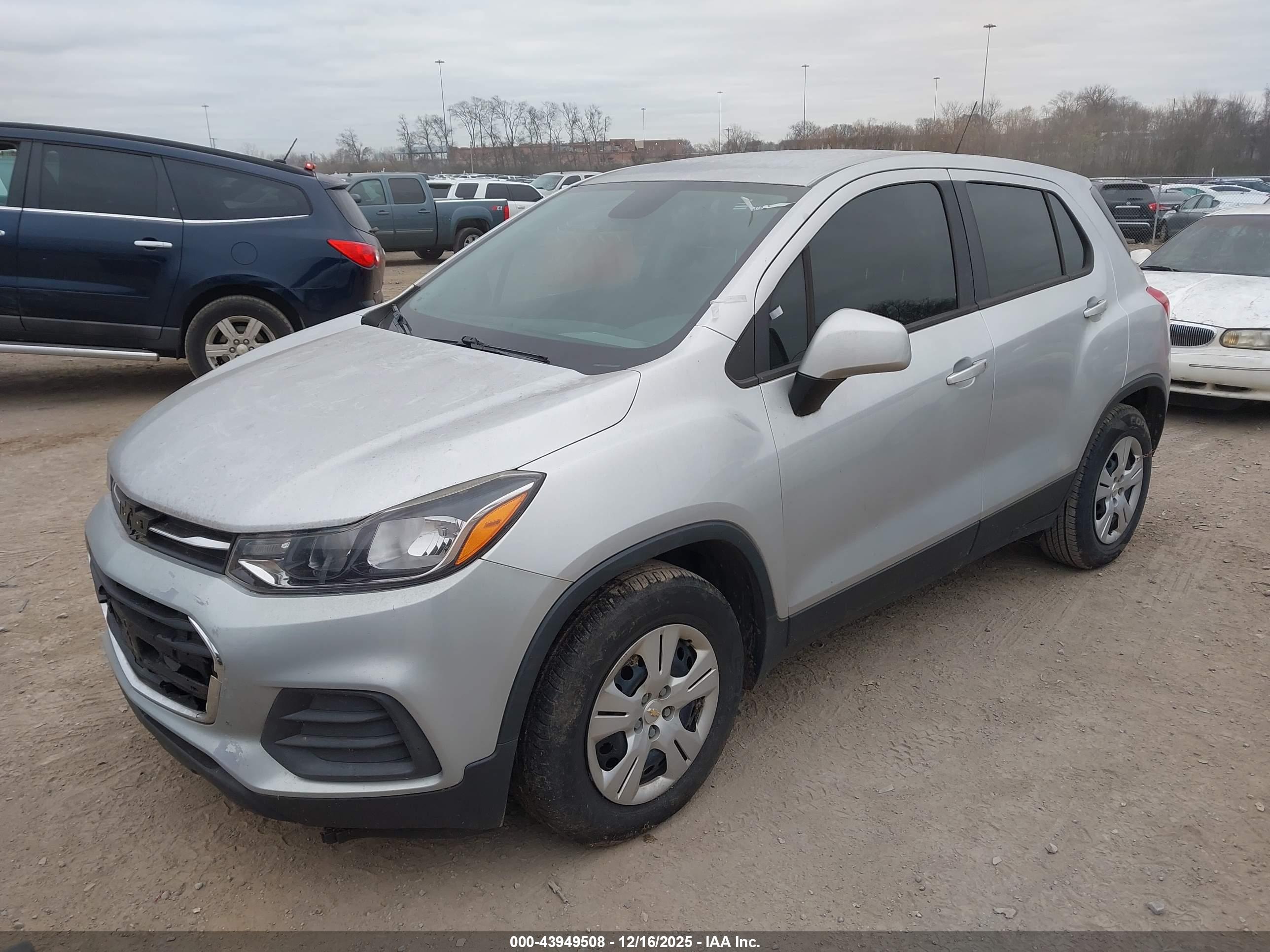CHEVROLET TRAX image 6