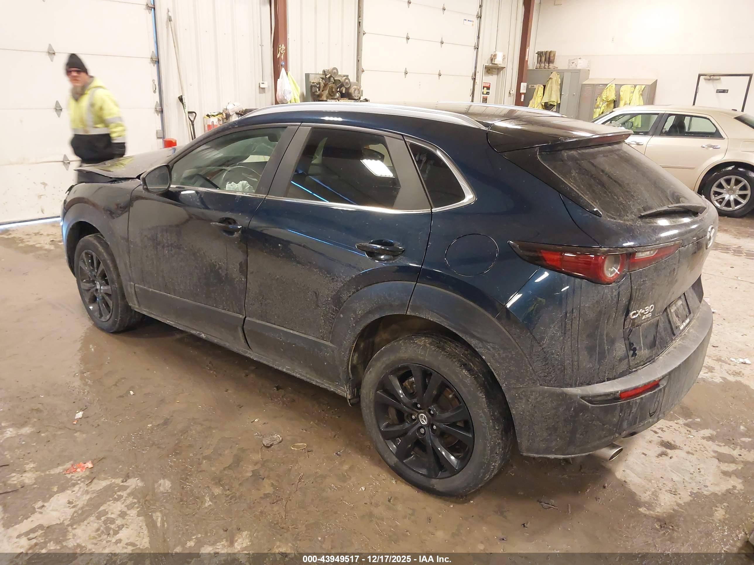 MAZDA CX-30 image 3