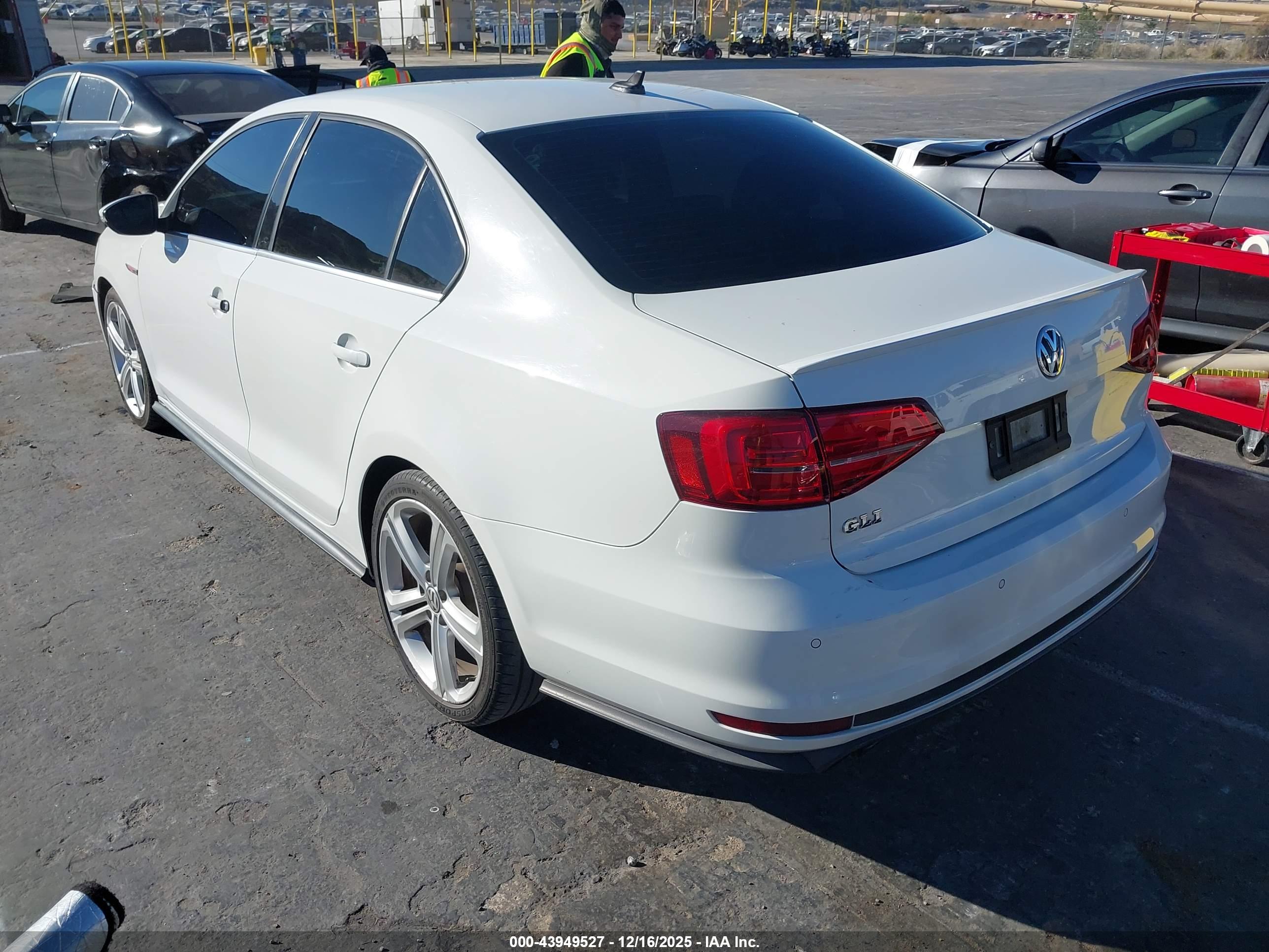 VOLKSWAGEN JETTA image 3
