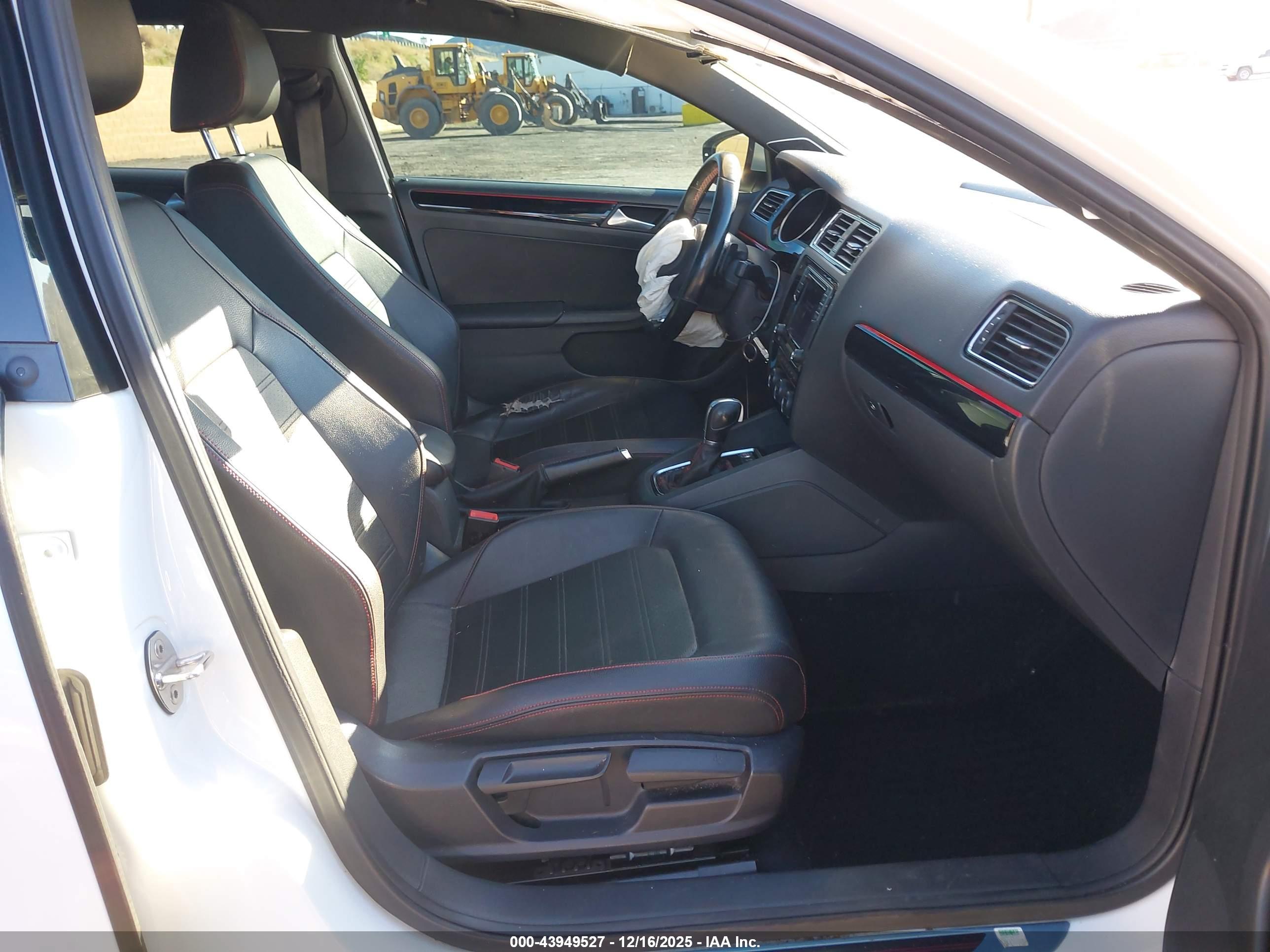 VOLKSWAGEN JETTA image 5
