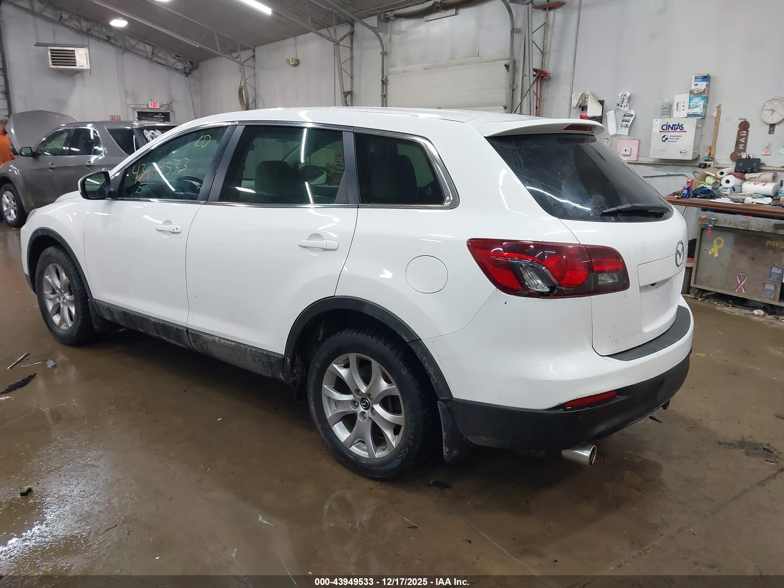 MAZDA CX-9 image 3