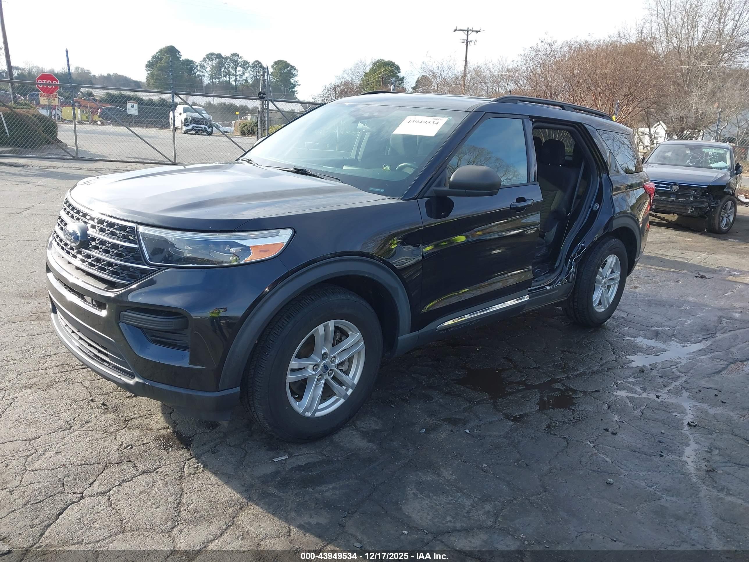 FORD EXPLORER image 2