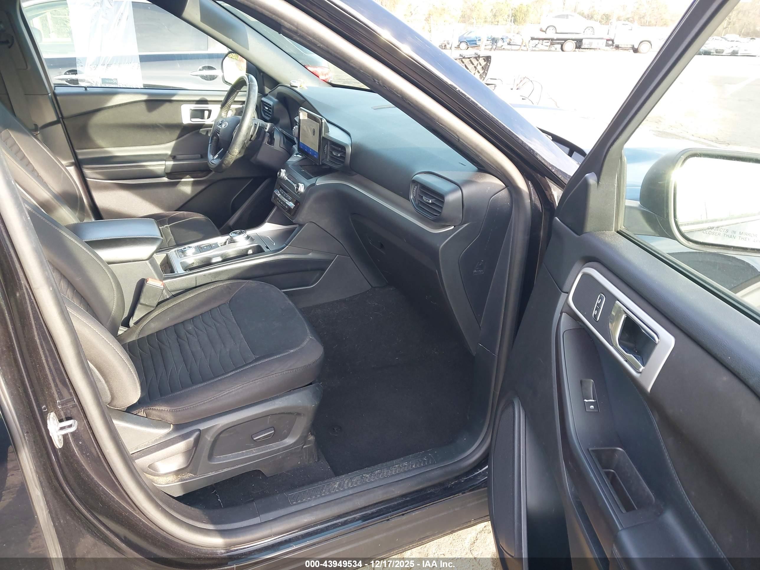 FORD EXPLORER image 5