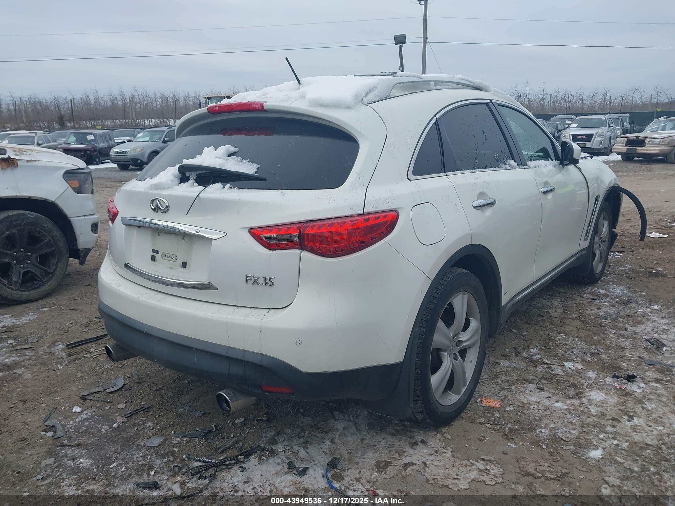 INFINITI FX35 image 4
