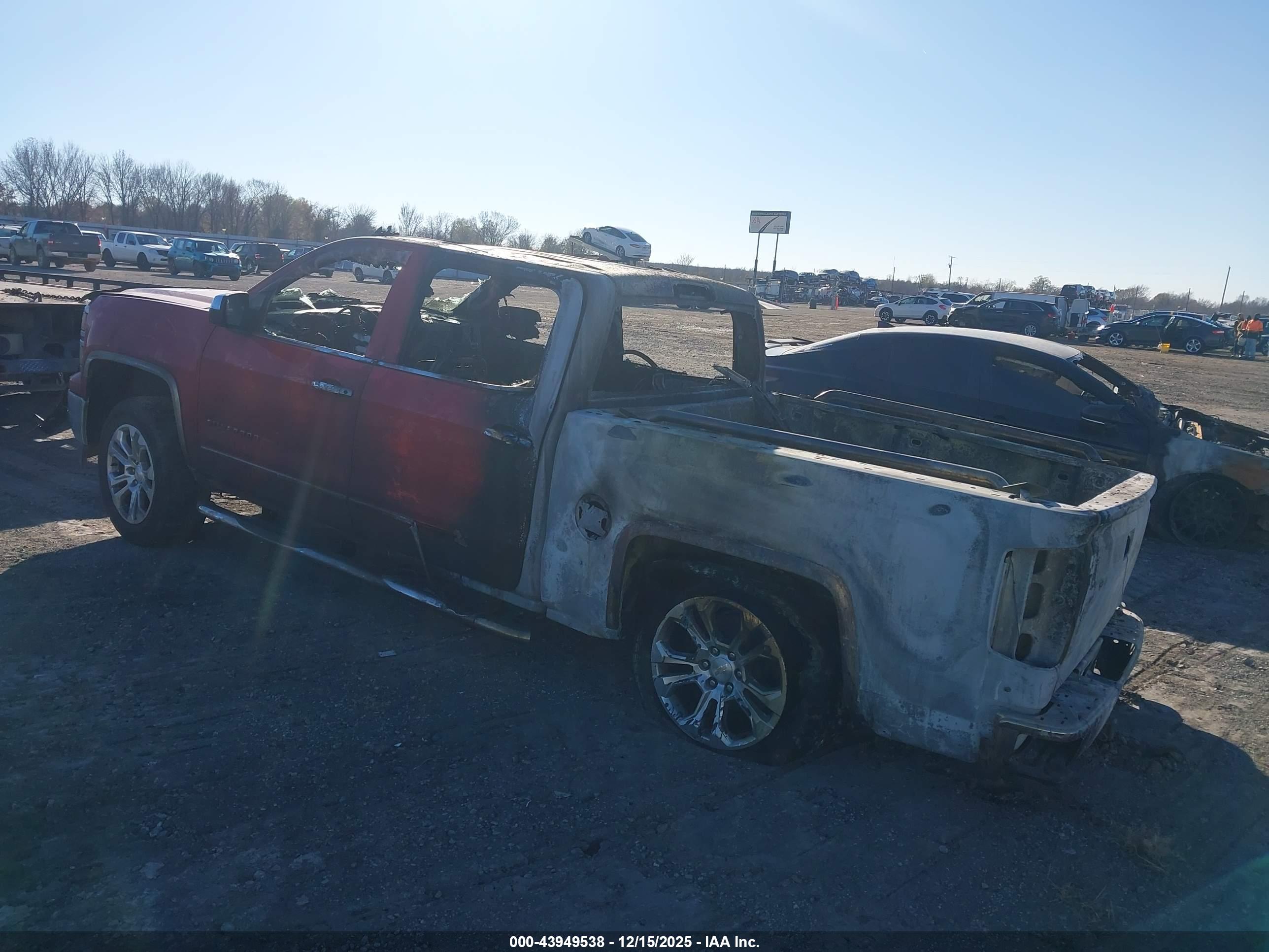 CHEVROLET SILVERADO image 3