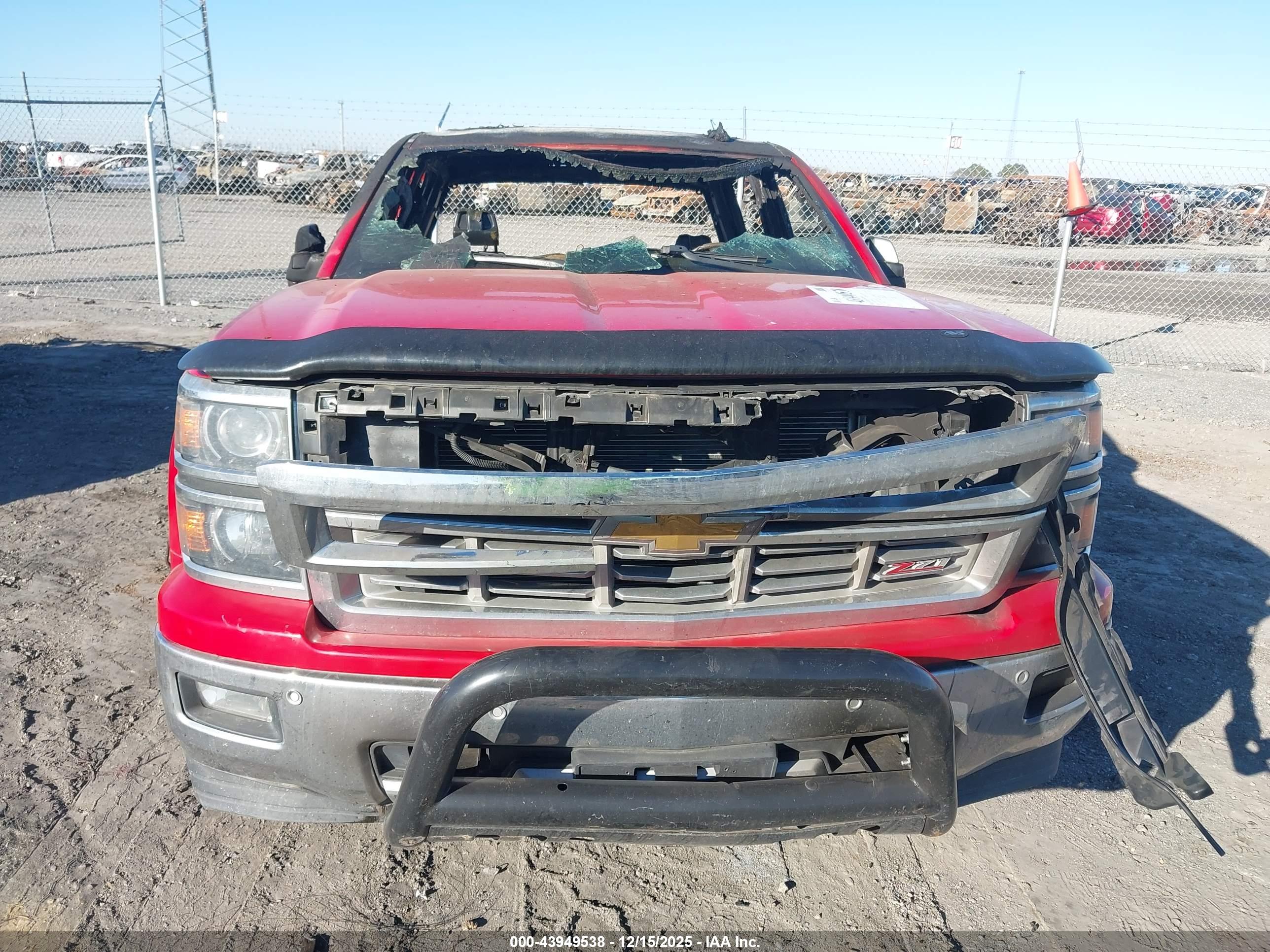 CHEVROLET SILVERADO image 6