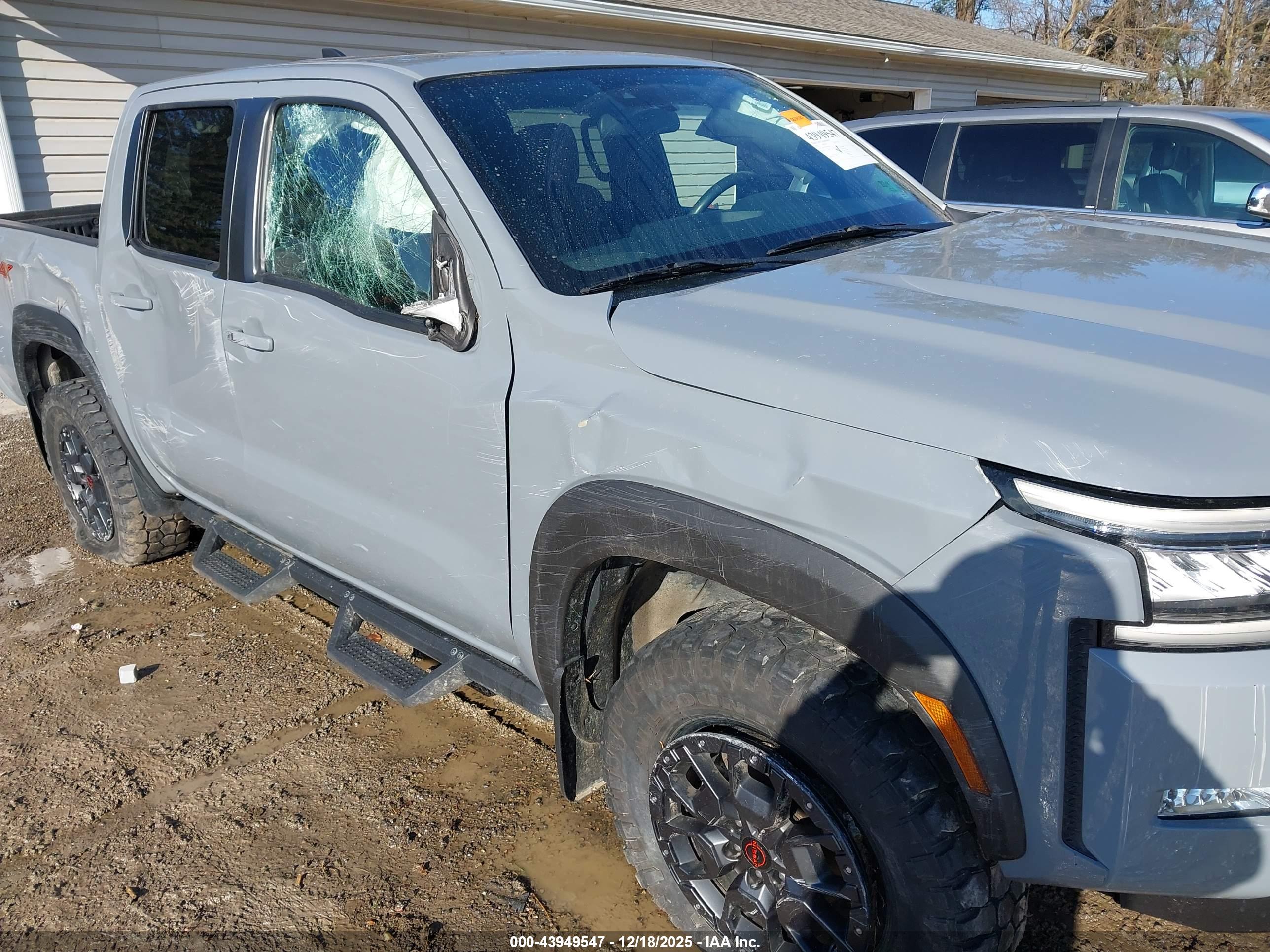 NISSAN FRONTIER image 6