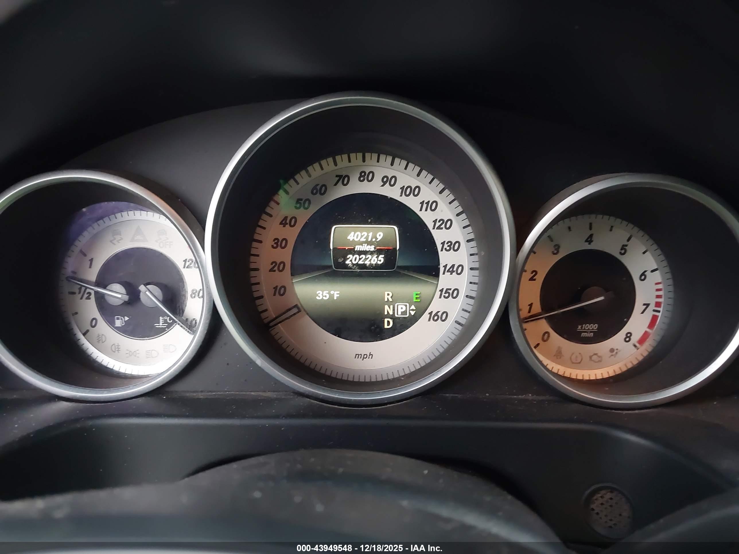 MERCEDES-BENZ E image 7