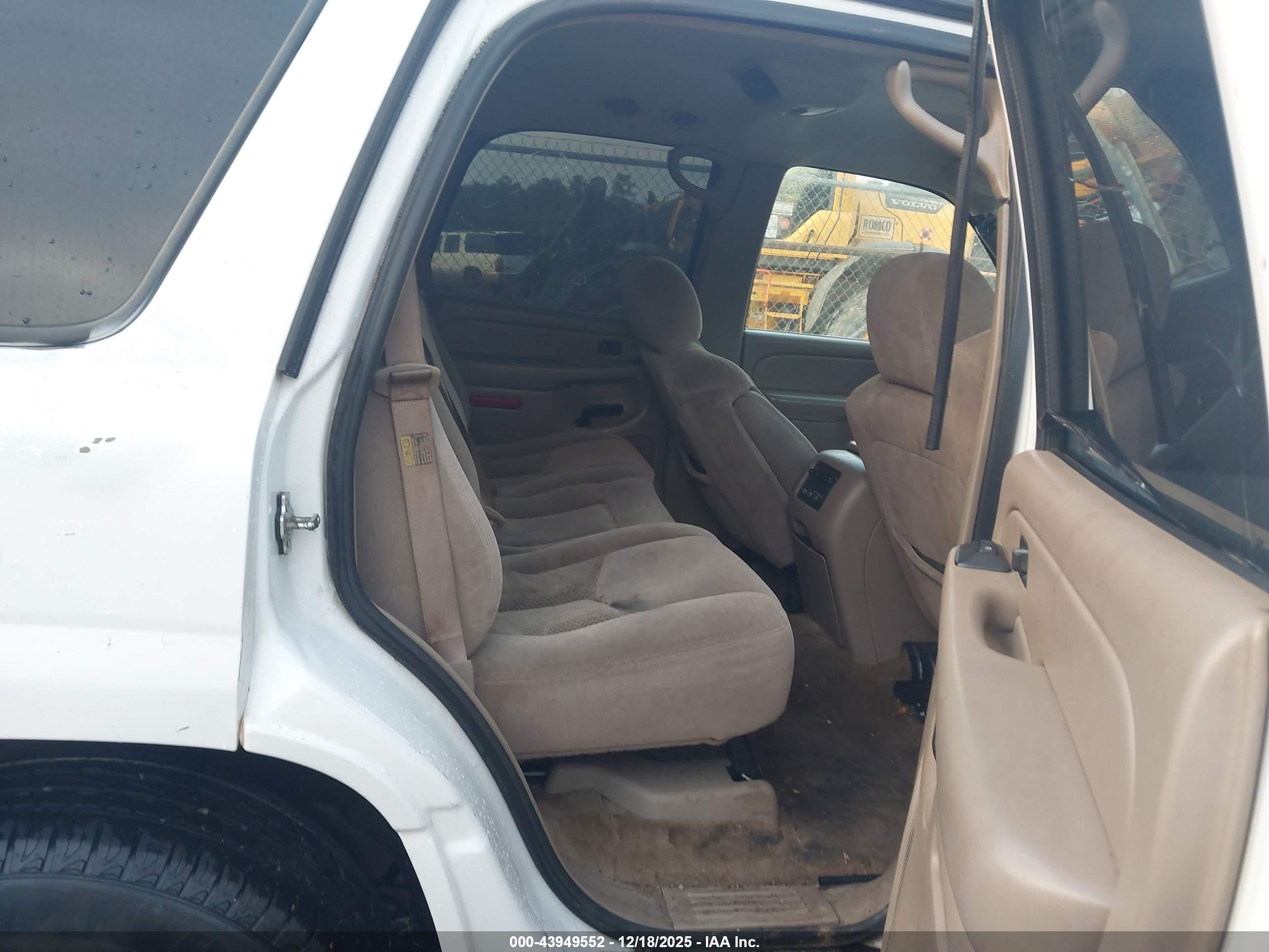 CHEVROLET TAHOE image 8