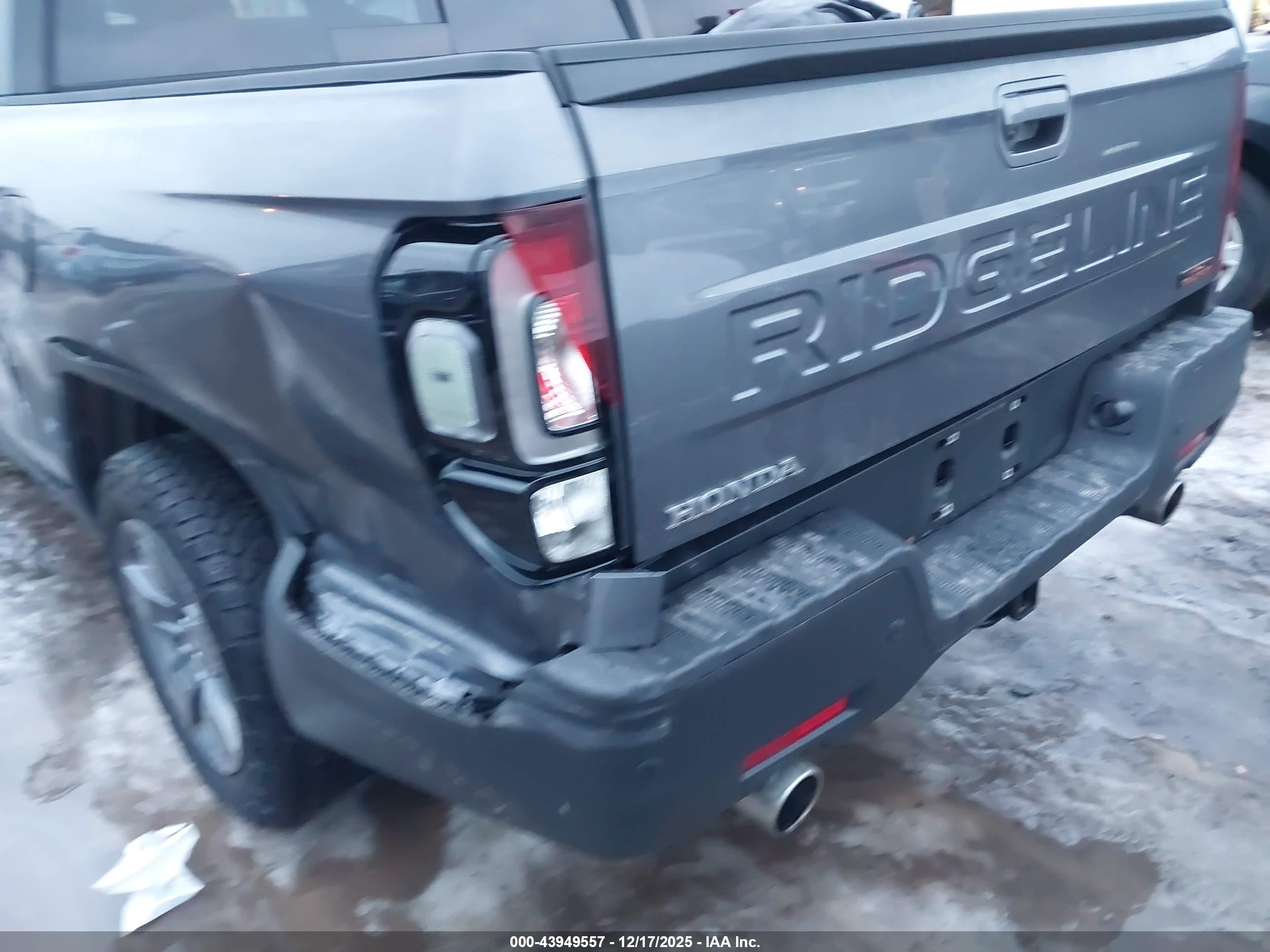 HONDA RIDGELINE image 6