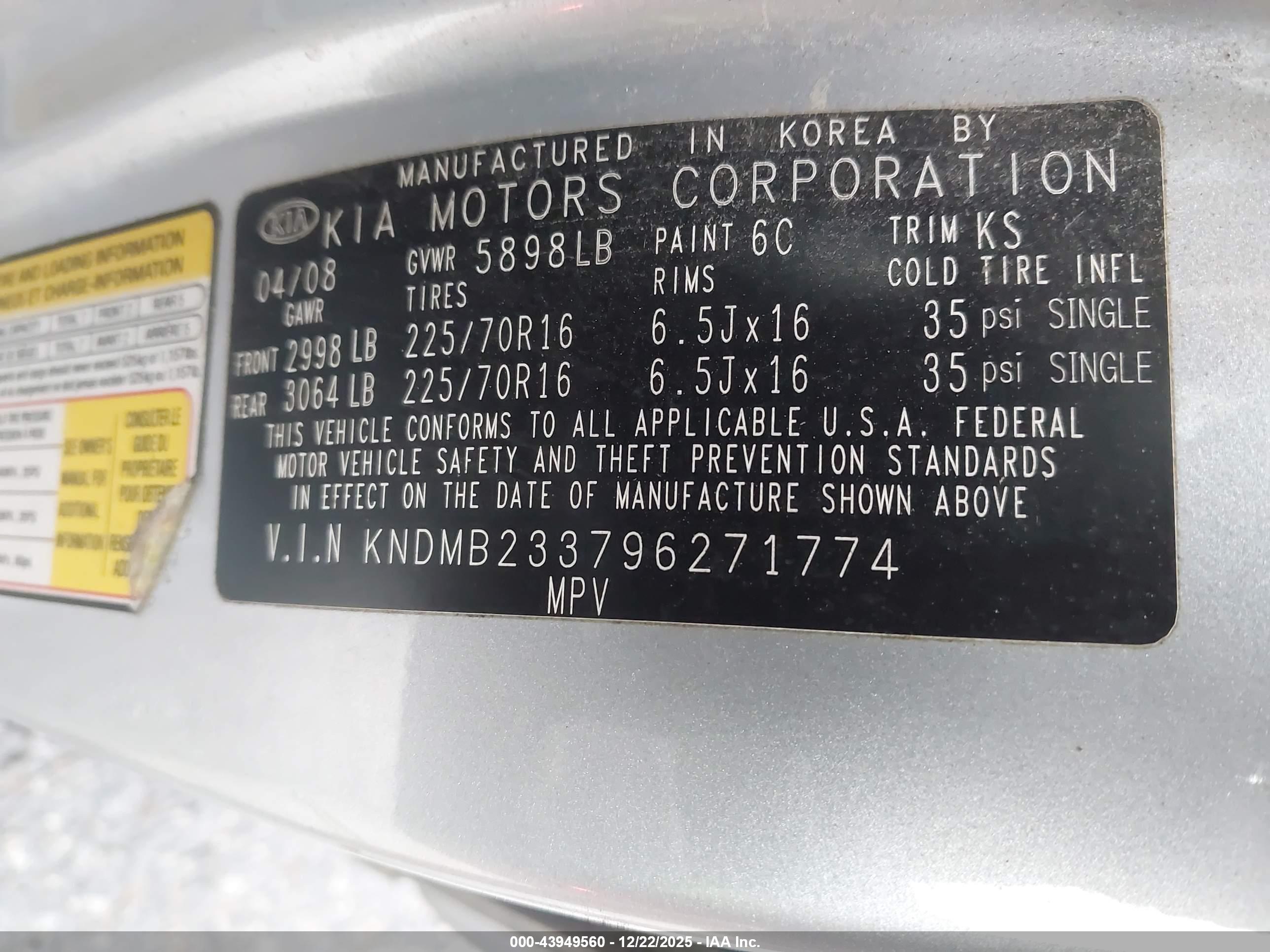 KIA SEDONA image 9