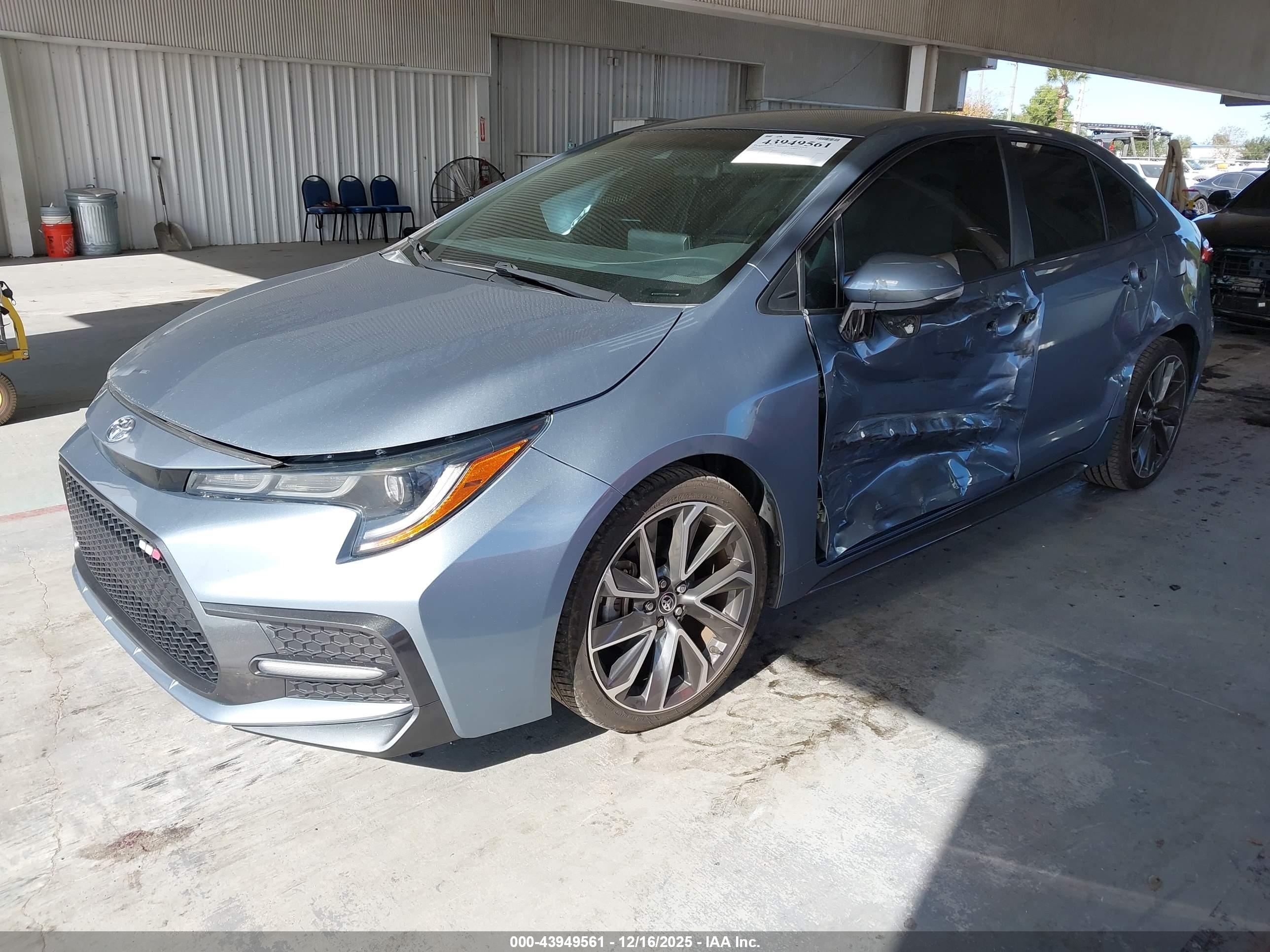 TOYOTA COROLLA image 2