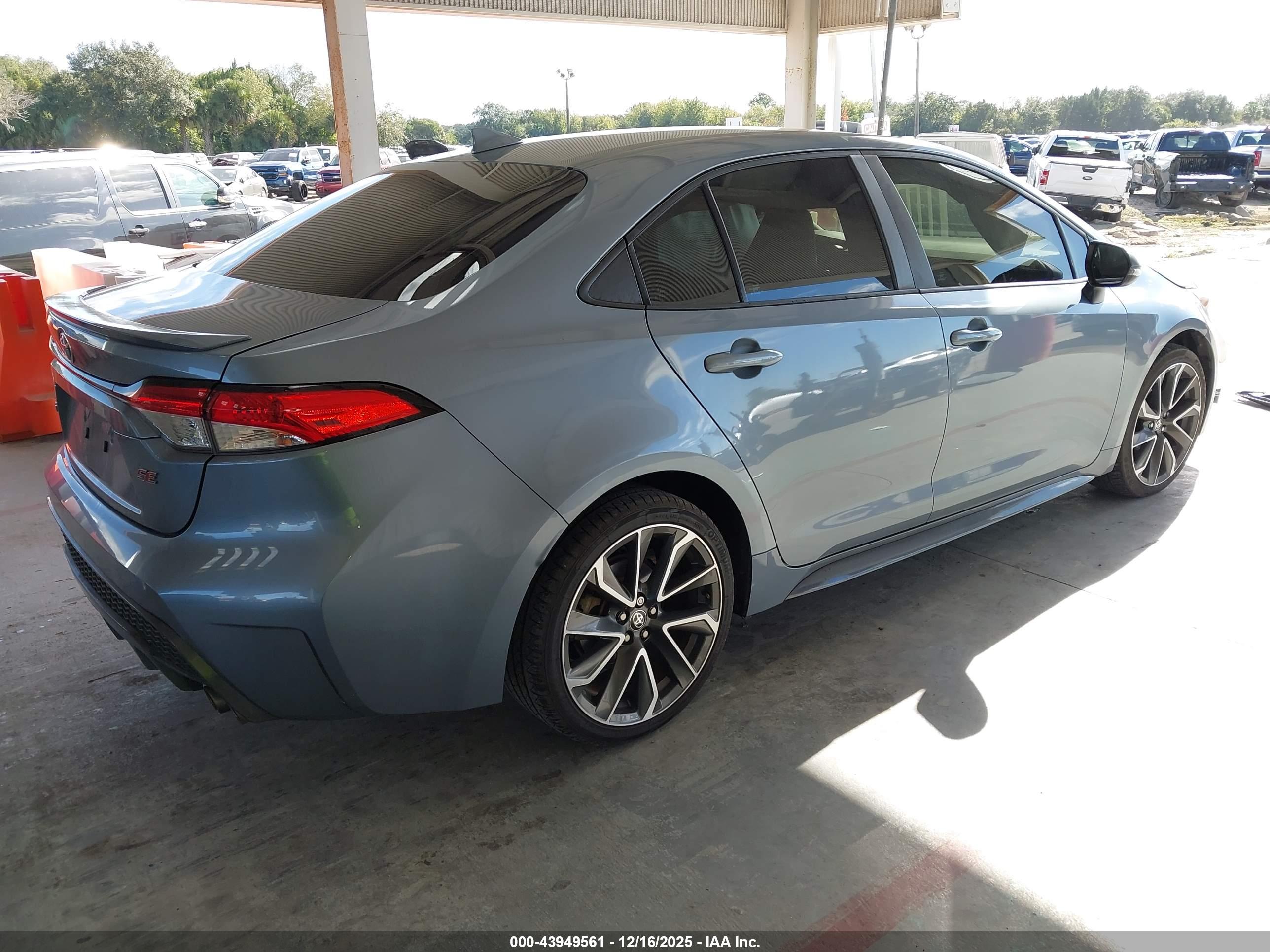 TOYOTA COROLLA image 4