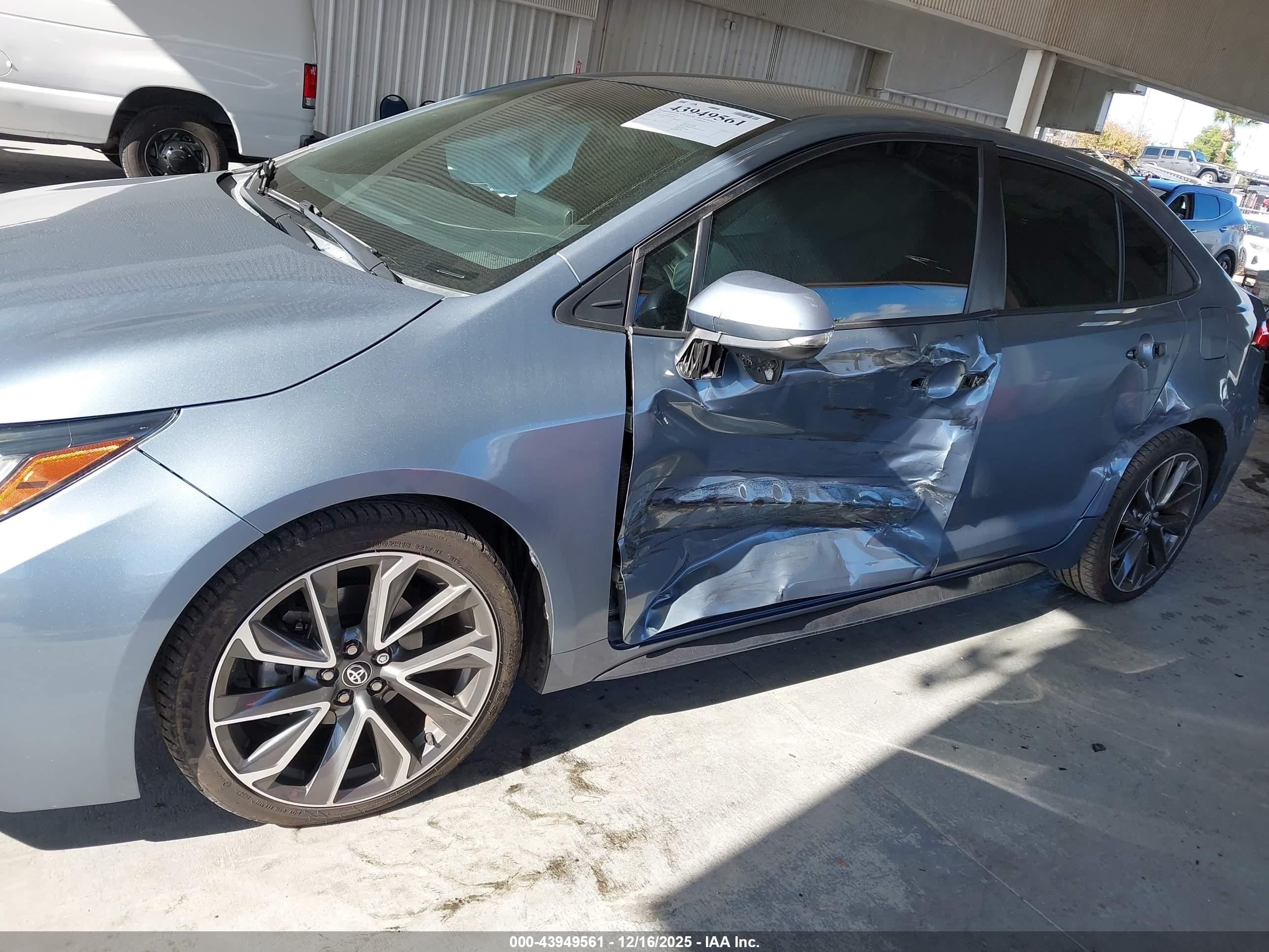 TOYOTA COROLLA image 6