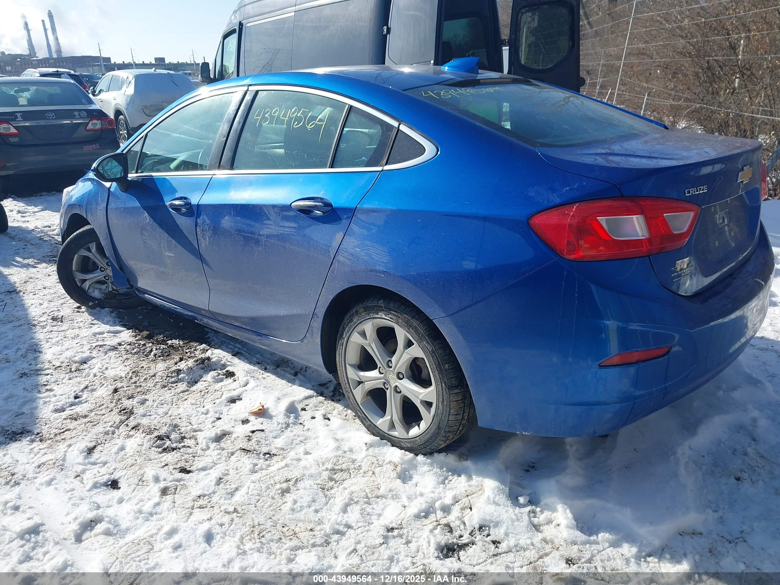 CHEVROLET CRUZE image 3