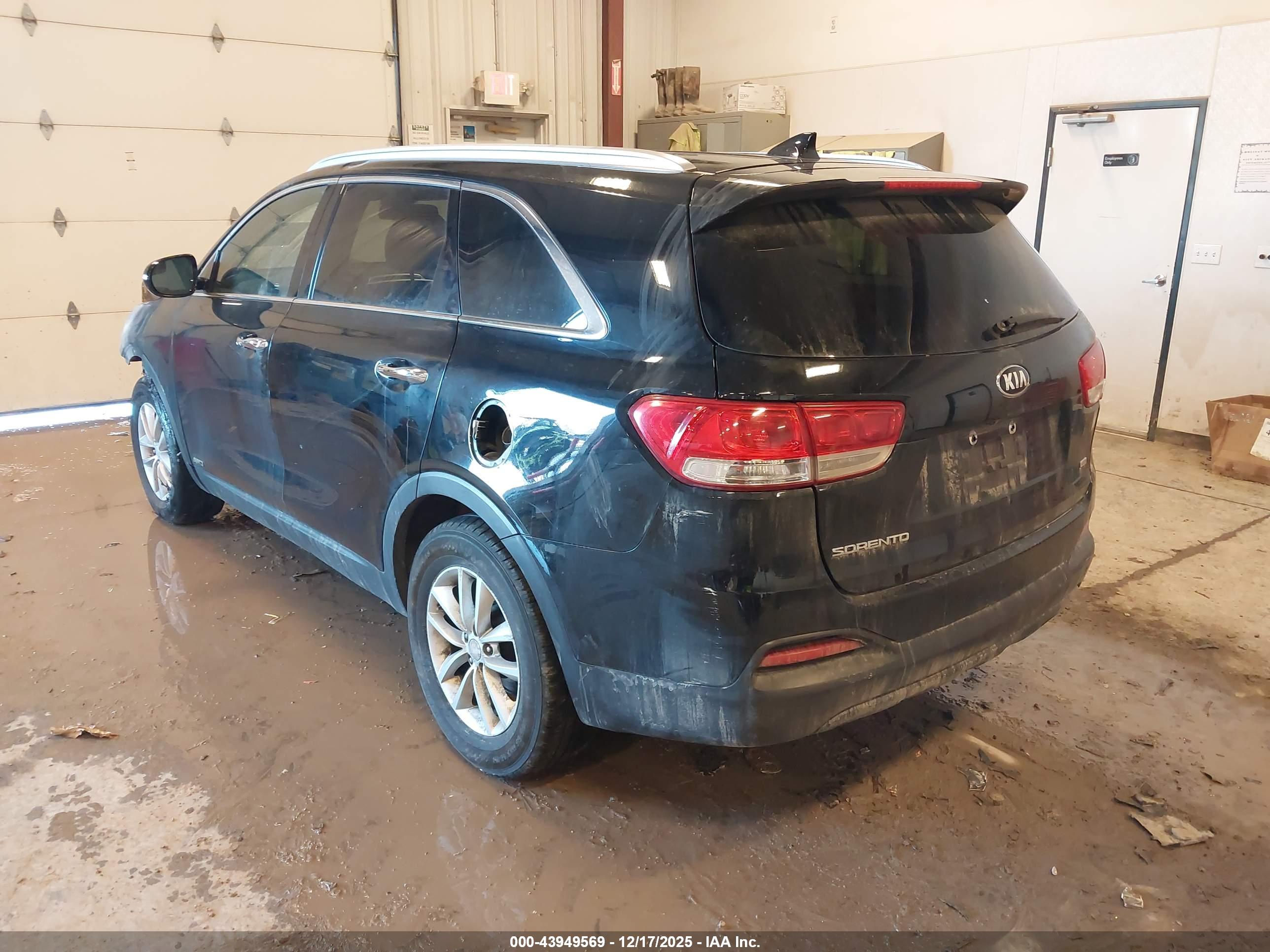 KIA SORENTO image 3