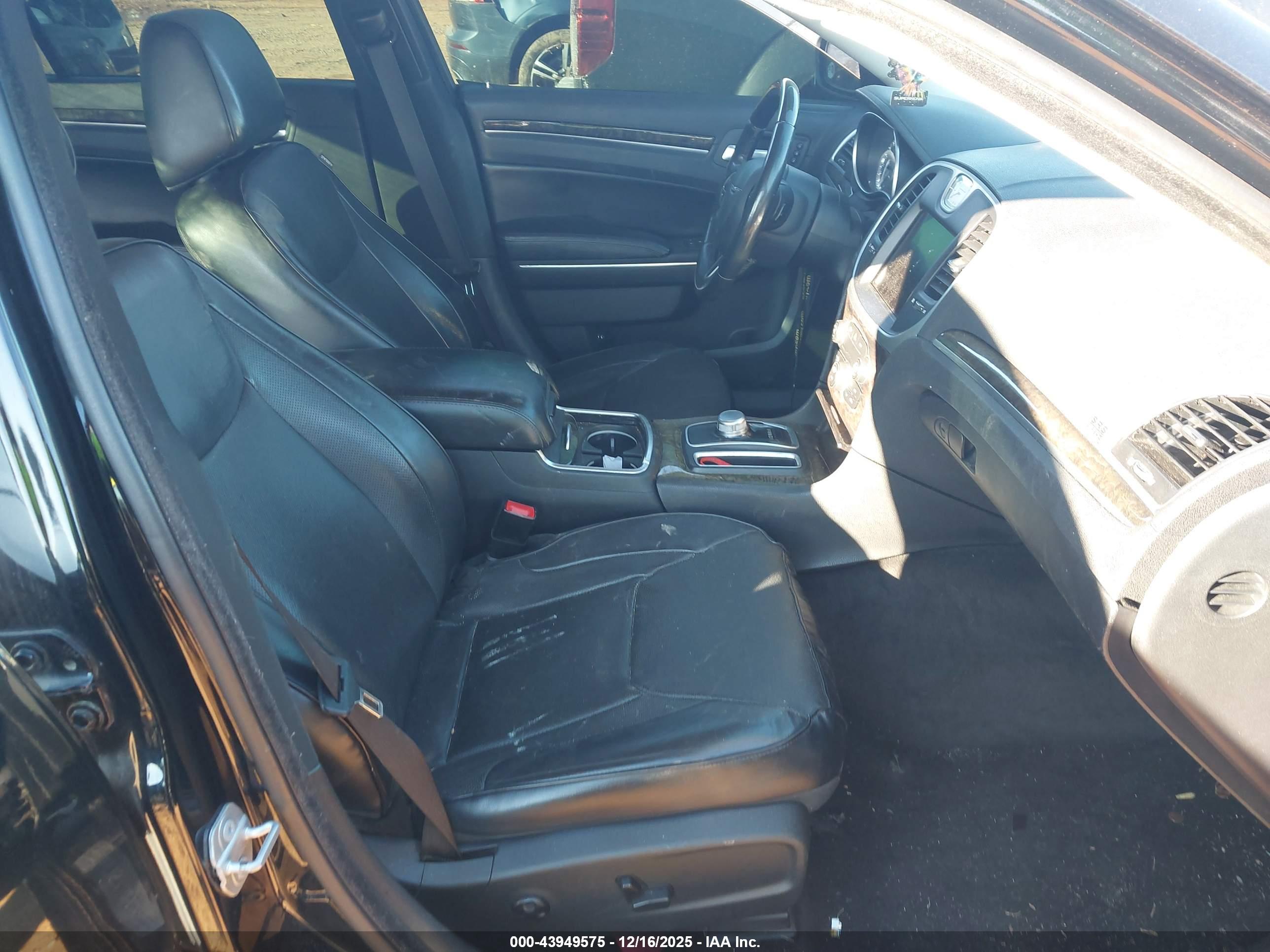 CHRYSLER 300C image 5