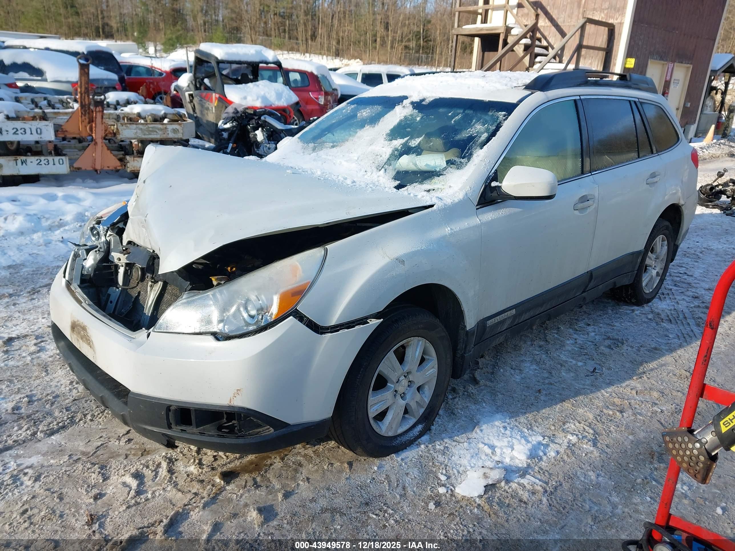 SUBARU OUTBACK image 2