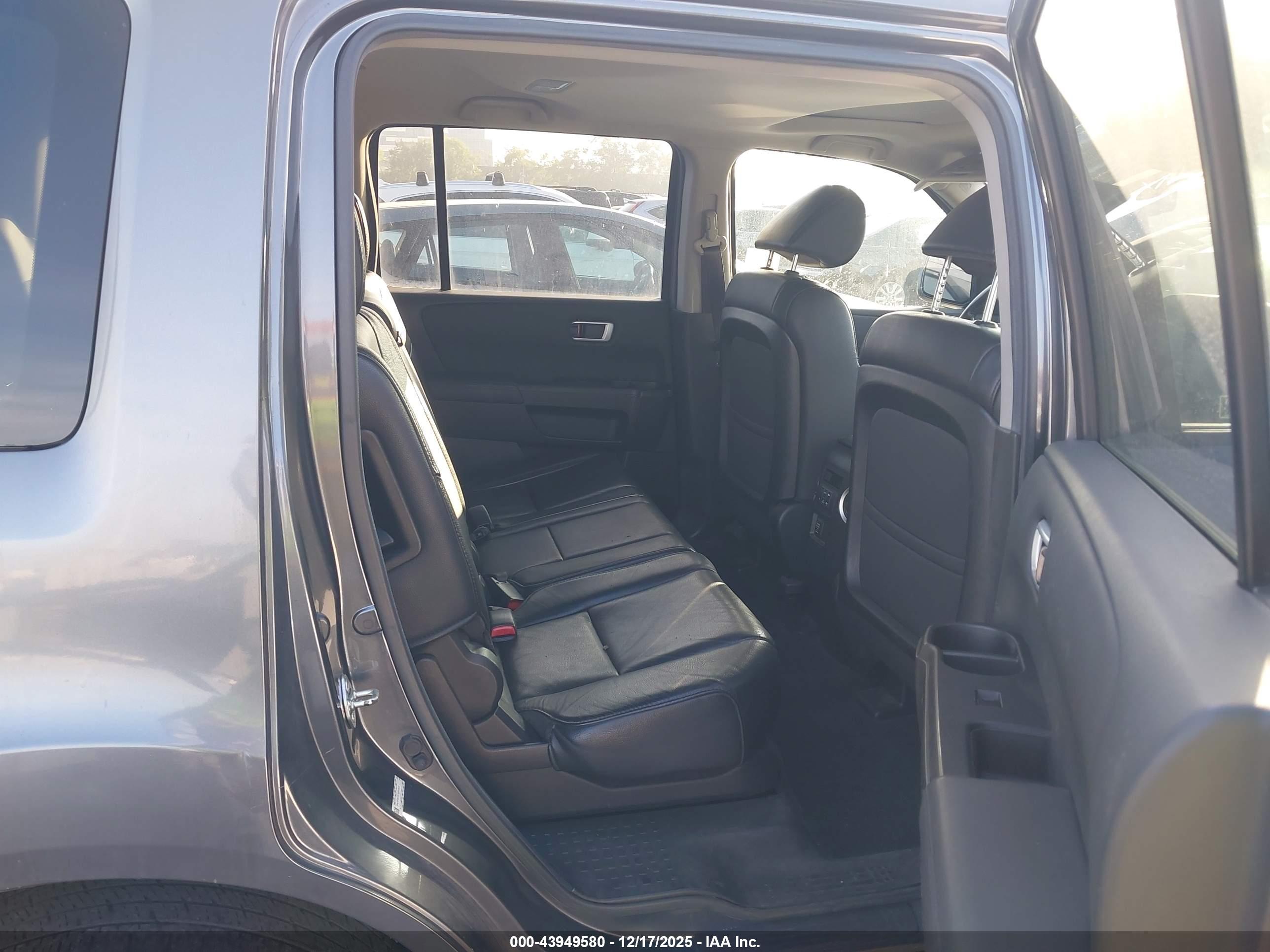 HONDA PILOT image 8
