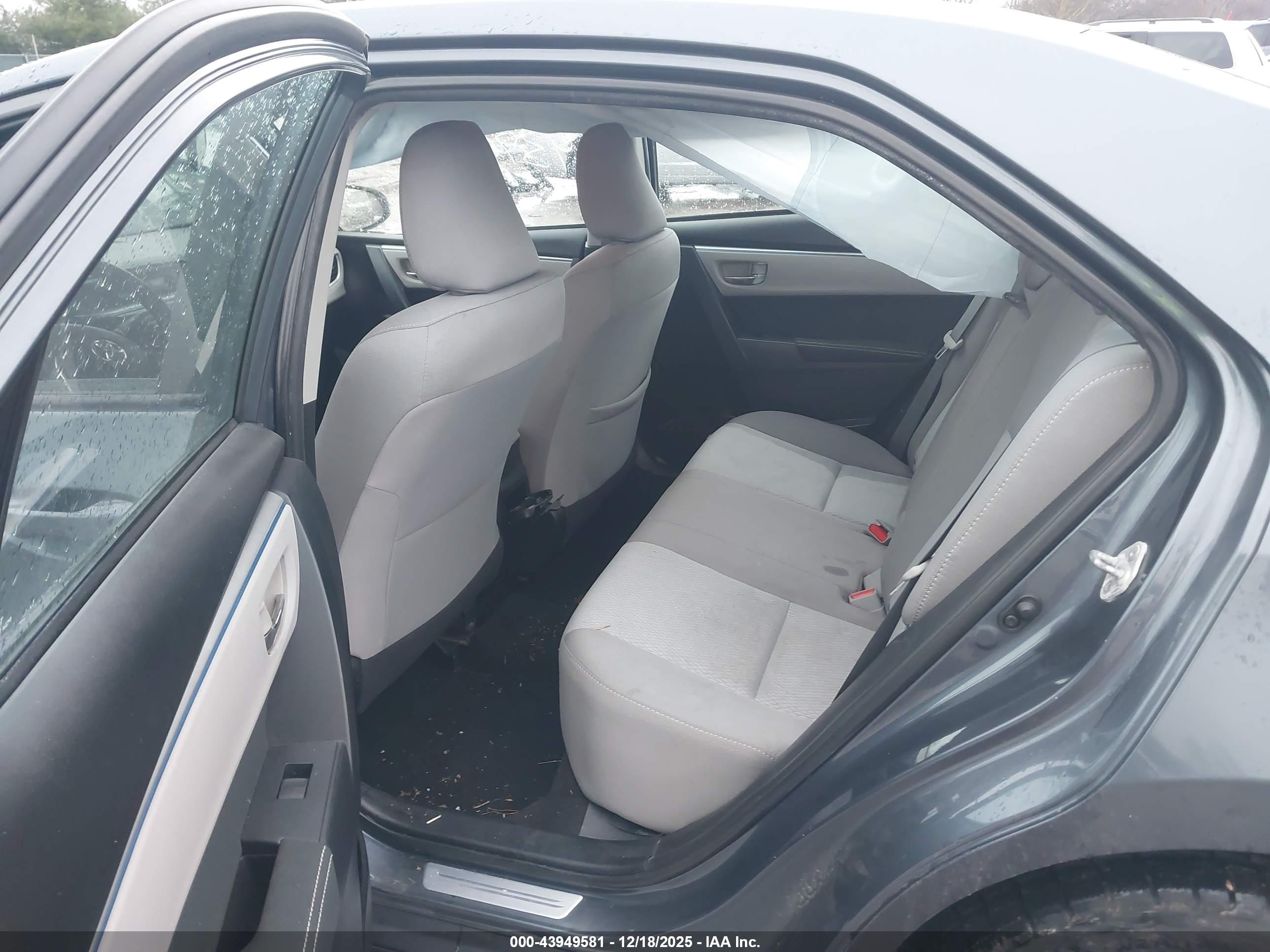 TOYOTA COROLLA image 8