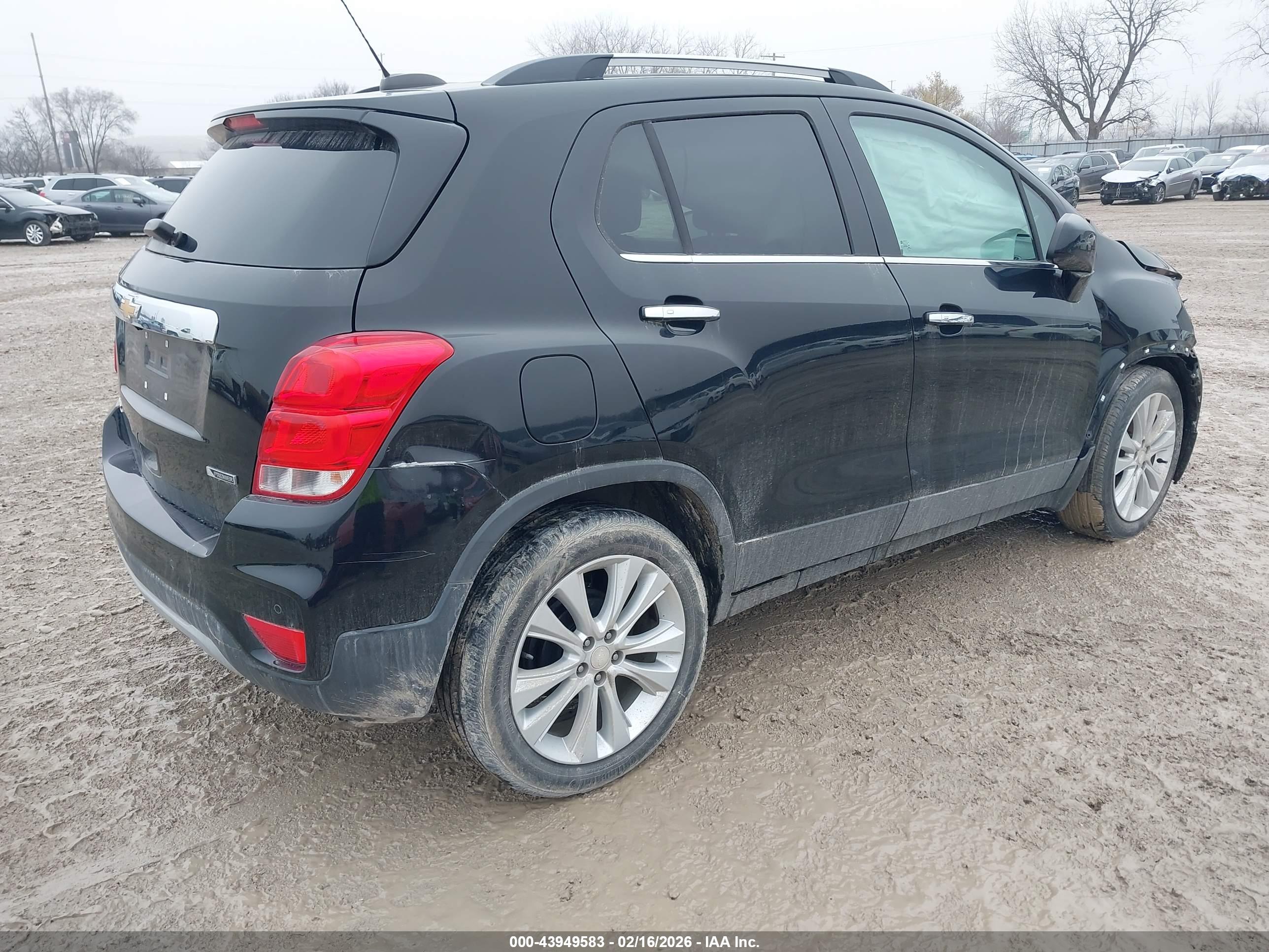 CHEVROLET TRAX image 4