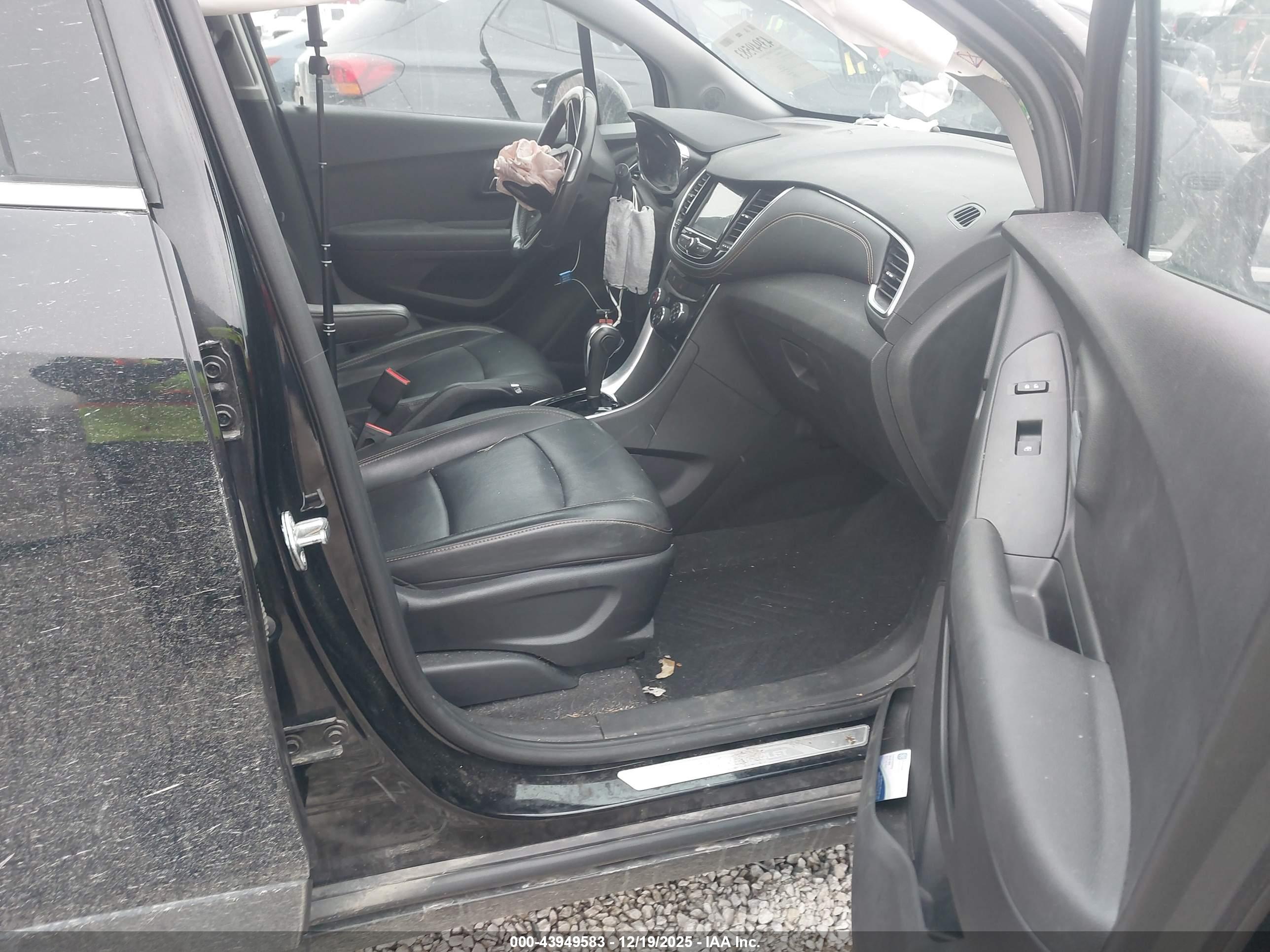 CHEVROLET TRAX image 5