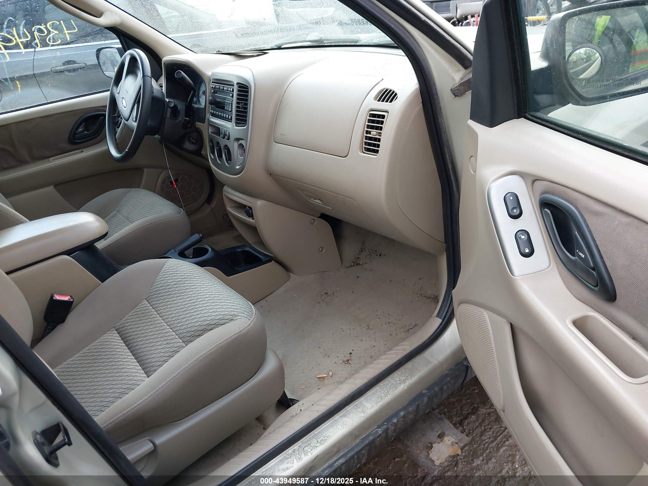 FORD ESCAPE image 5