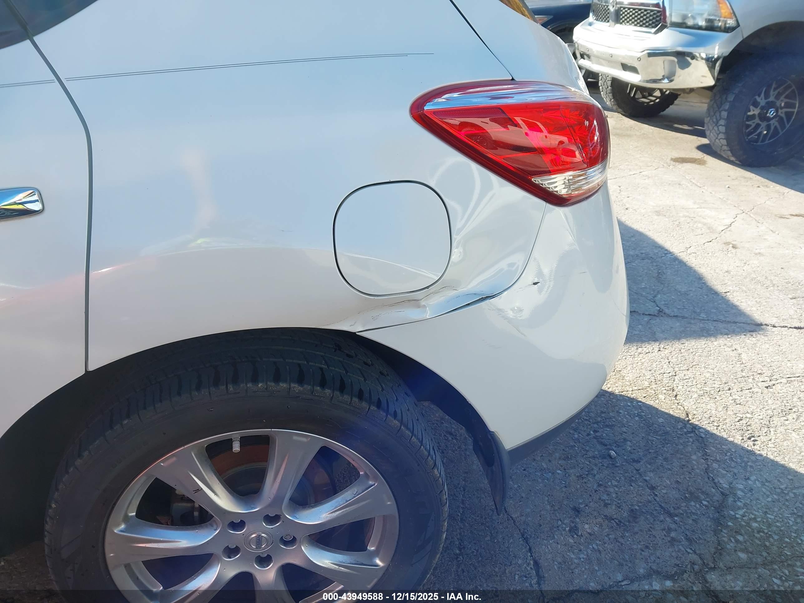 NISSAN MURANO image 6