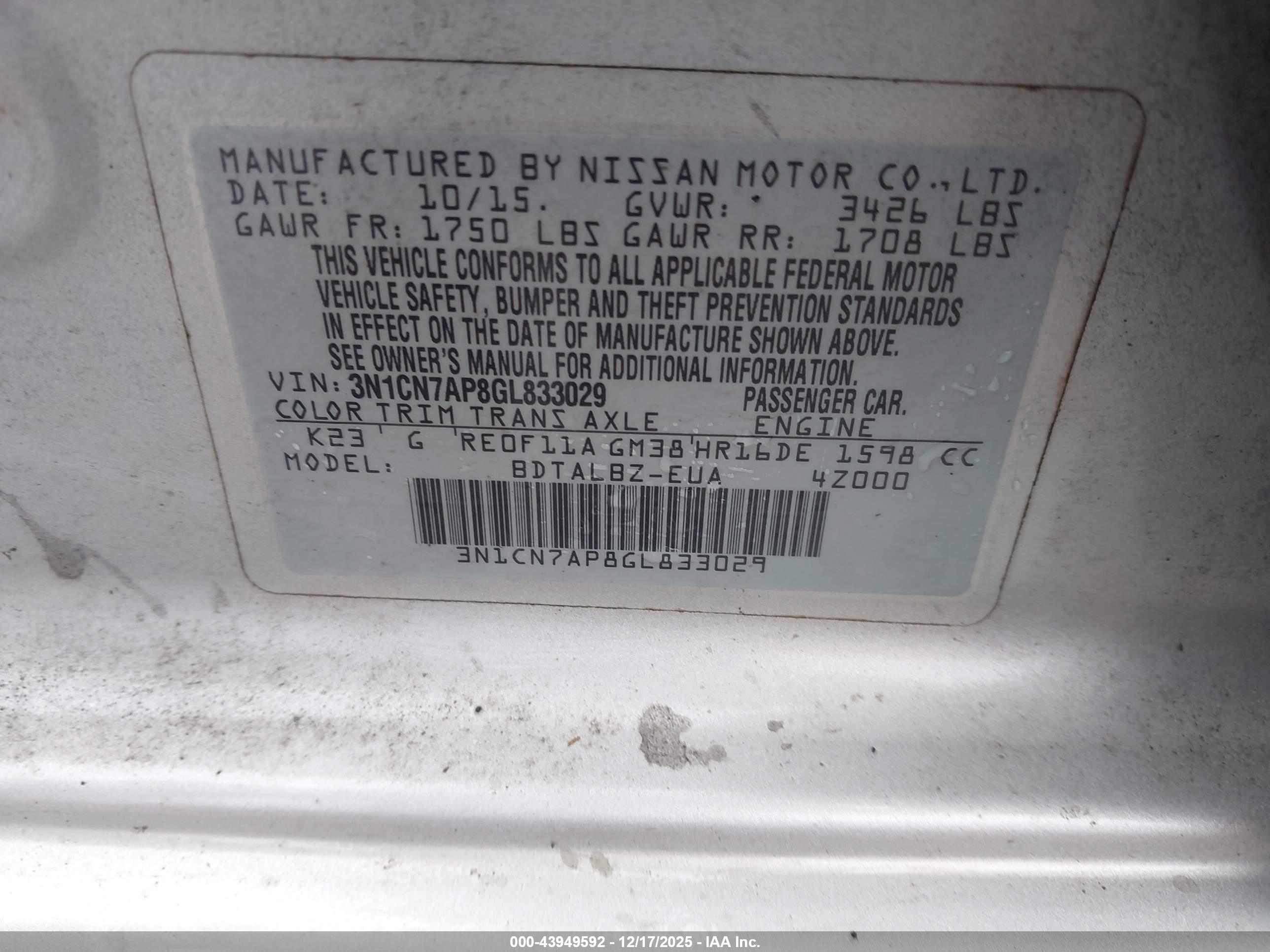 NISSAN VERSA image 9