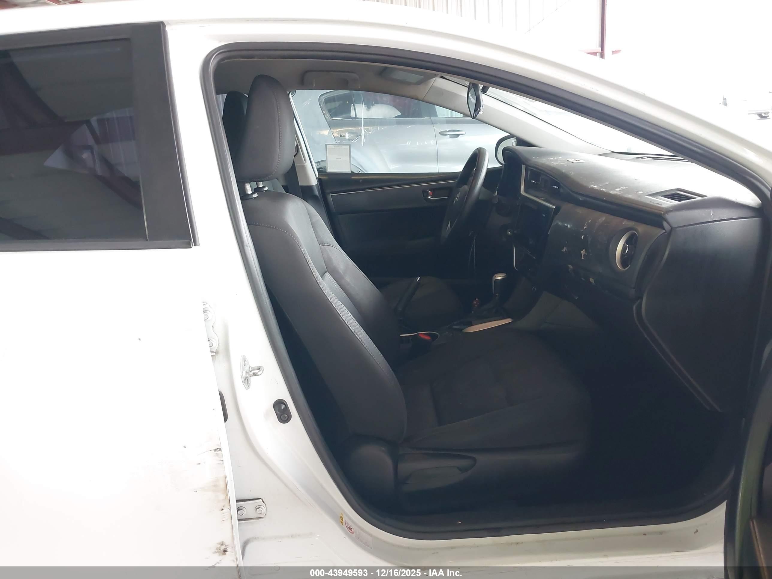 TOYOTA COROLLA image 5