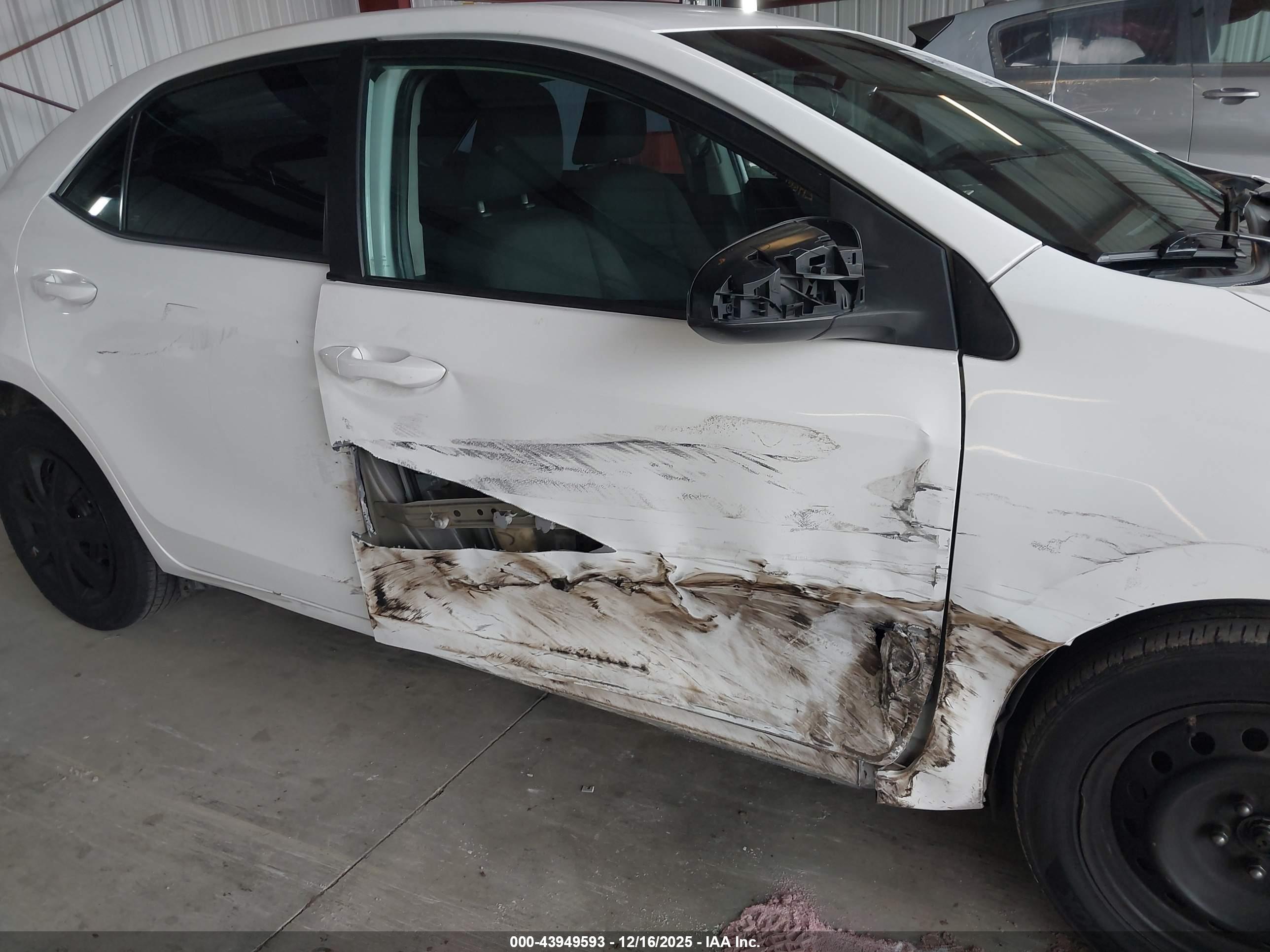 TOYOTA COROLLA image 6