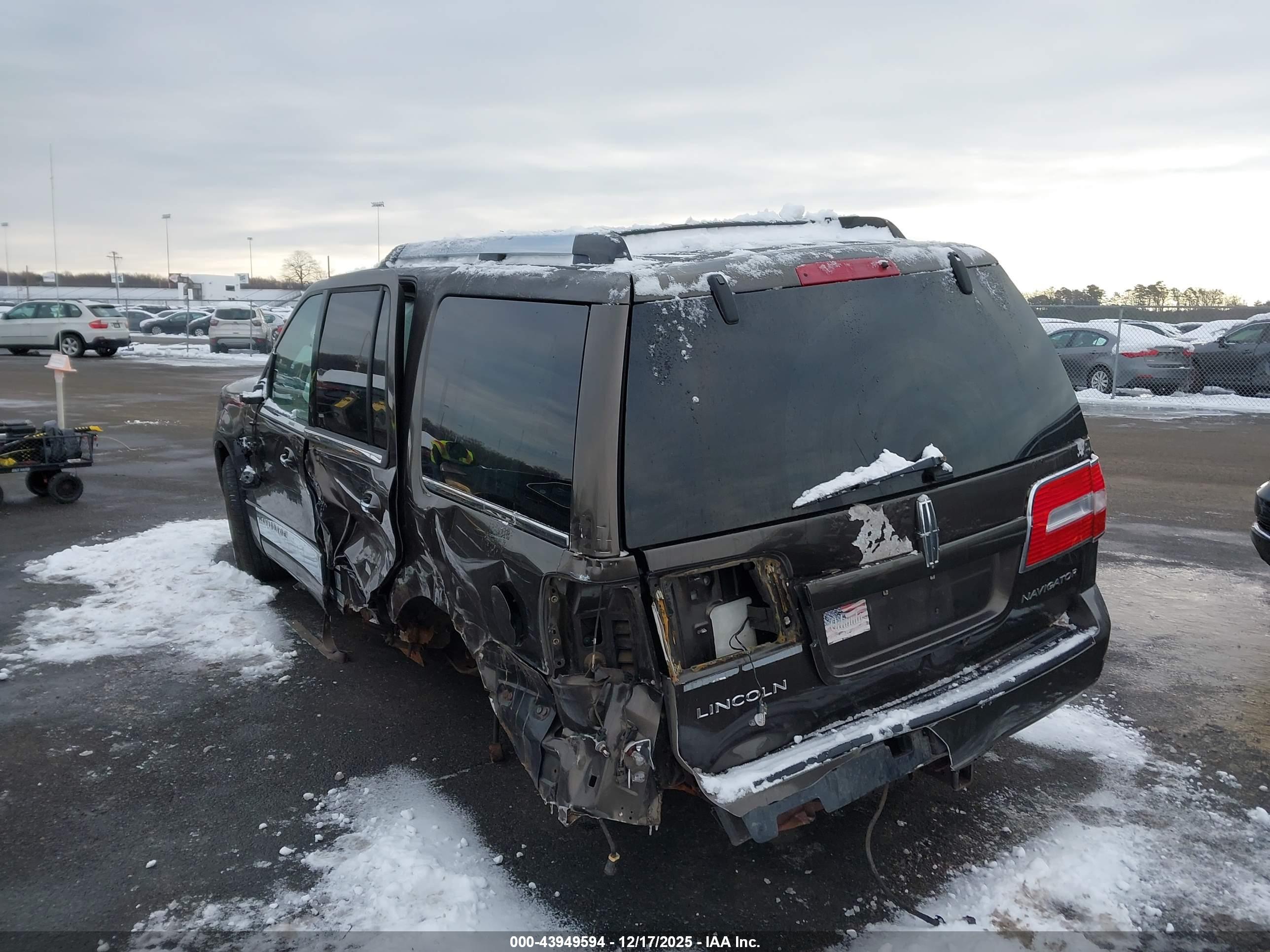 LINCOLN NAVIGATOR image 3