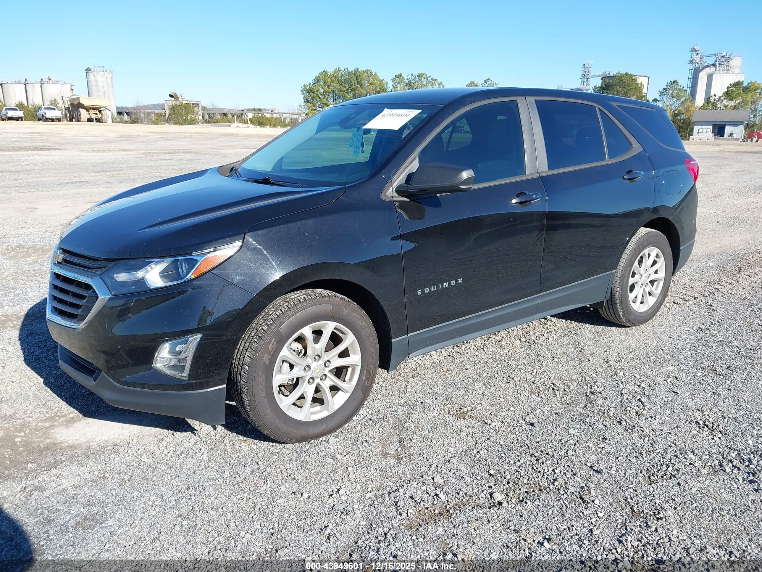 CHEVROLET EQUINOX image 2