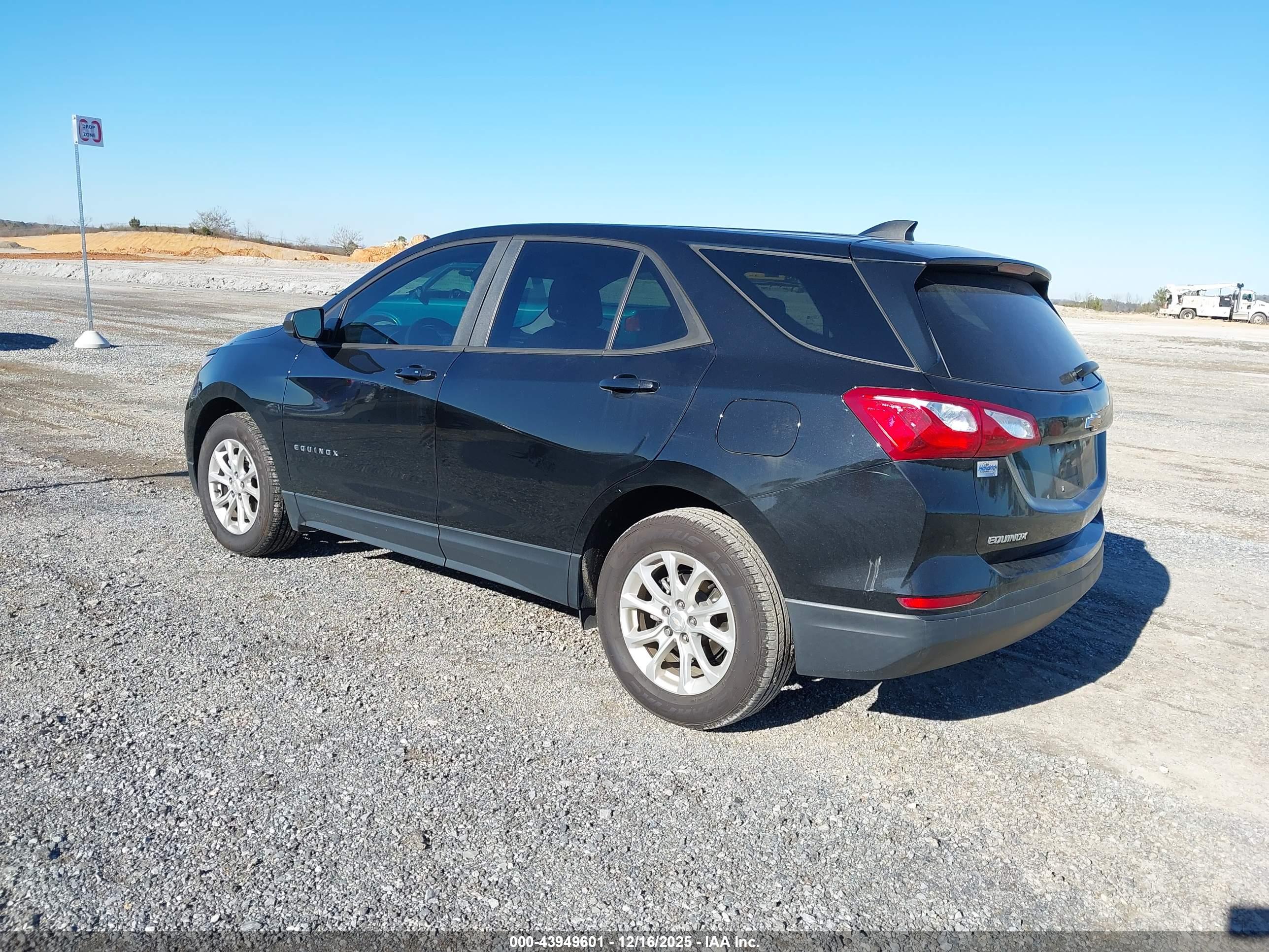 CHEVROLET EQUINOX image 3
