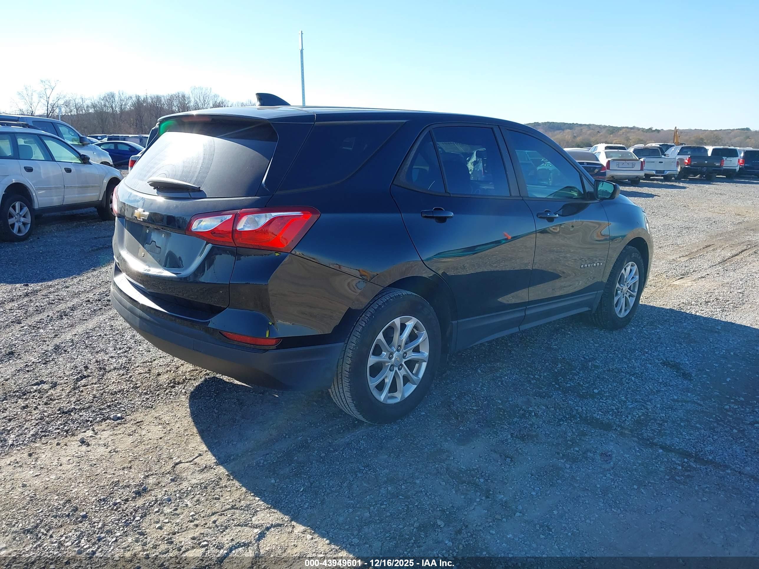 CHEVROLET EQUINOX image 4