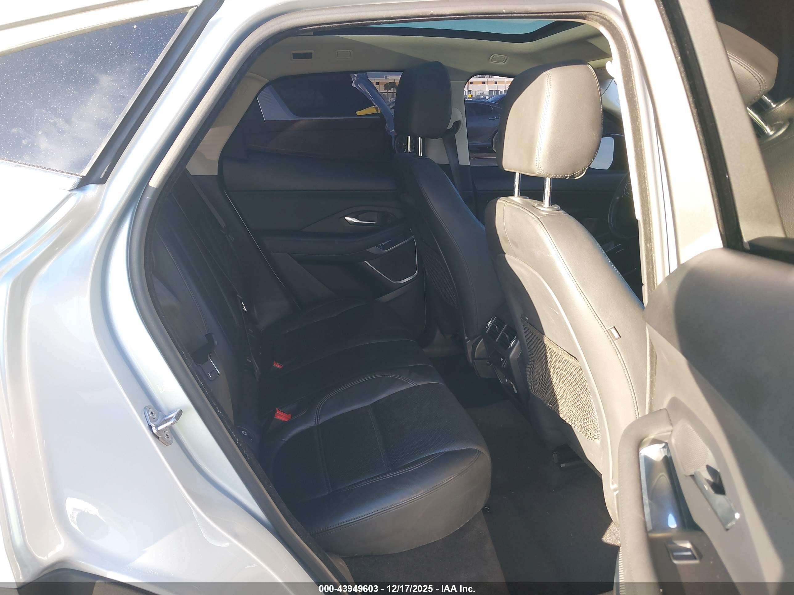 JAGUAR E-PACE image 8