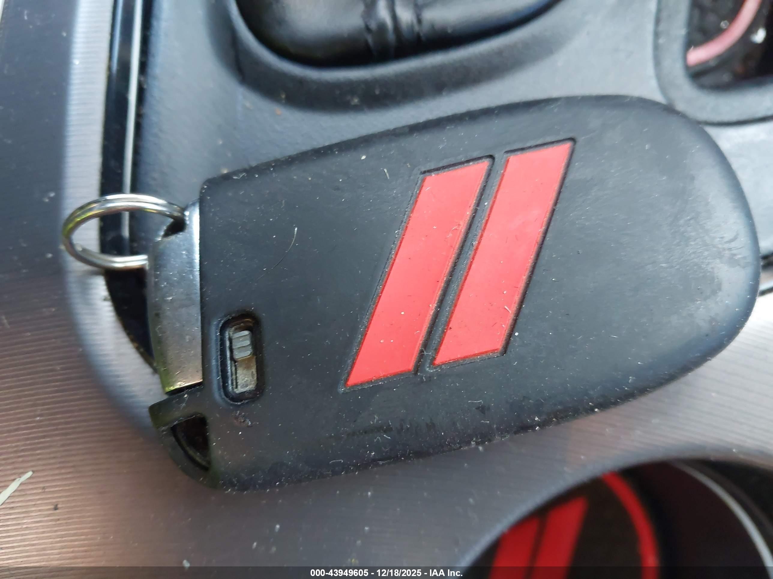 DODGE CHALLENGER image 11