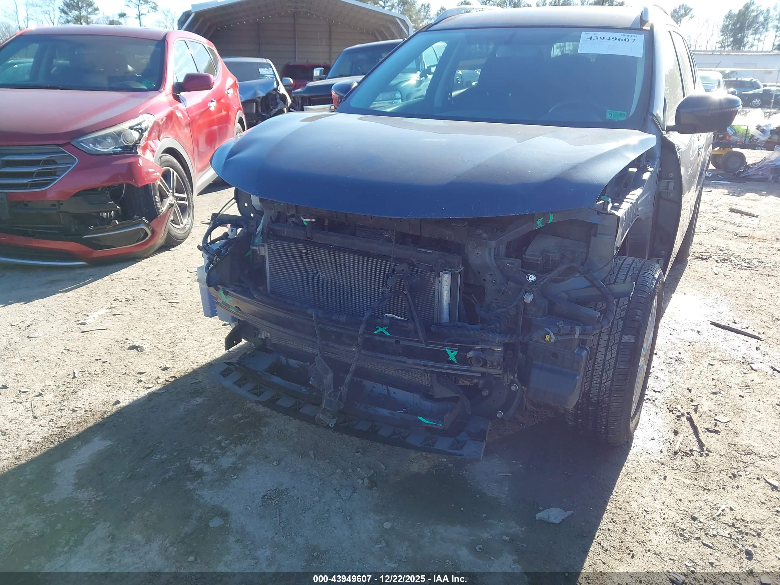 NISSAN ROGUE image 6