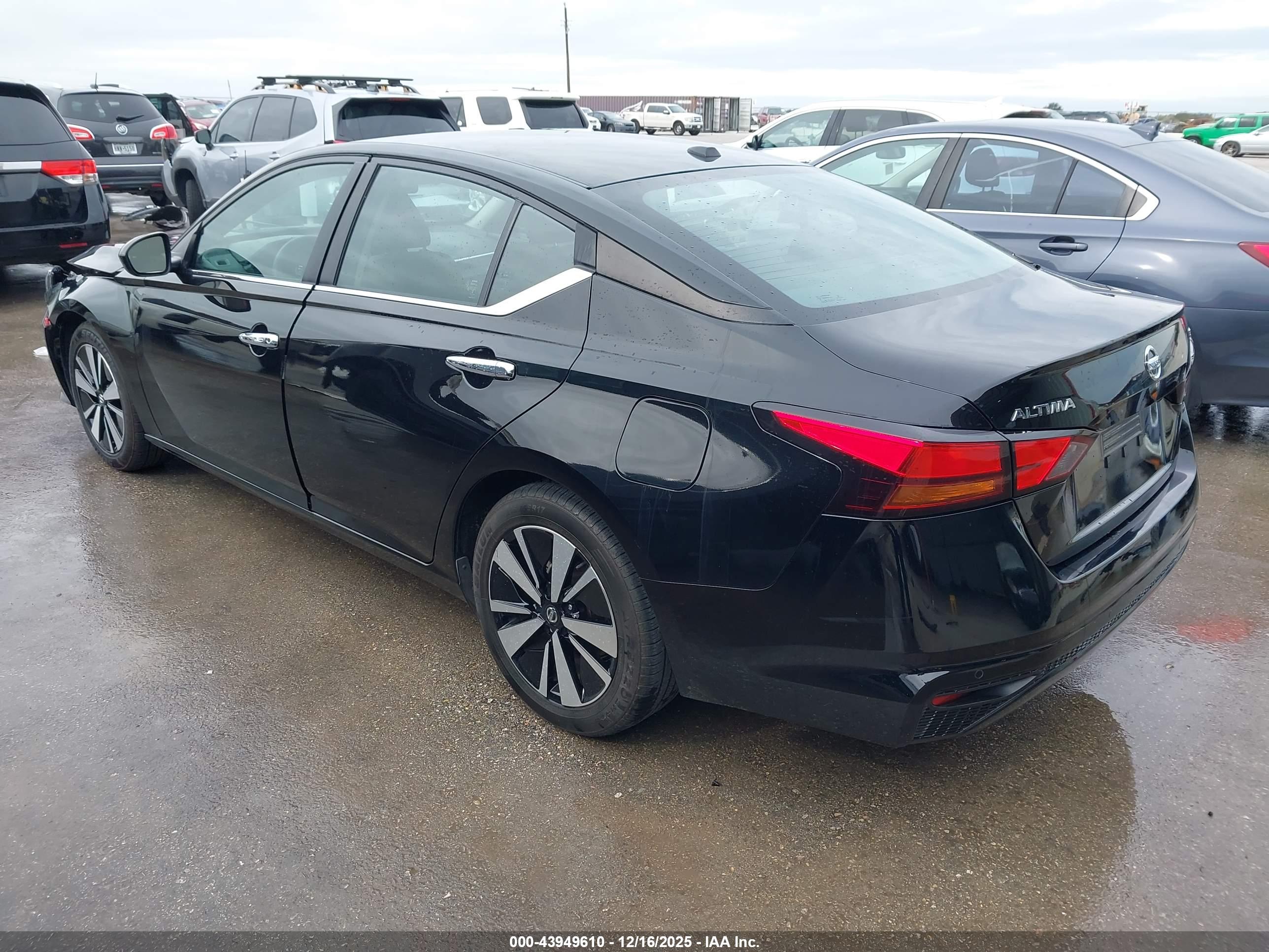 NISSAN ALTIMA image 3