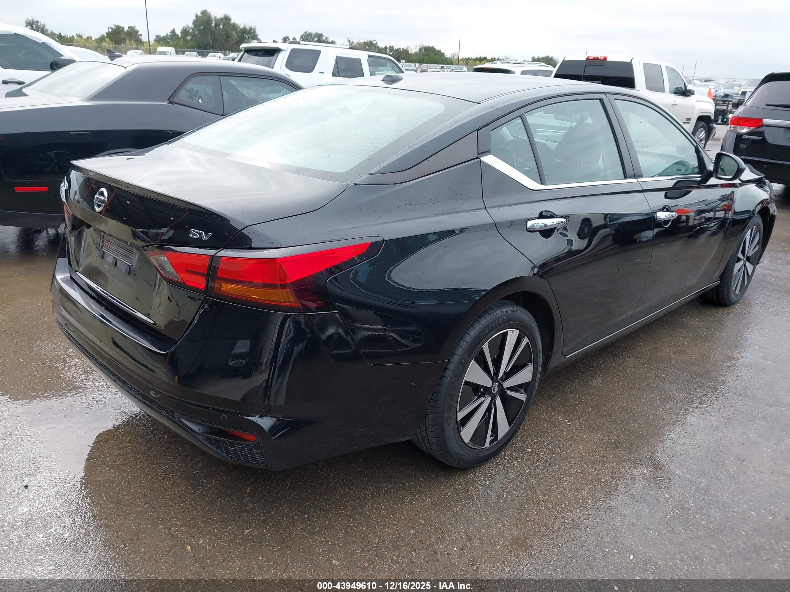 NISSAN ALTIMA image 4