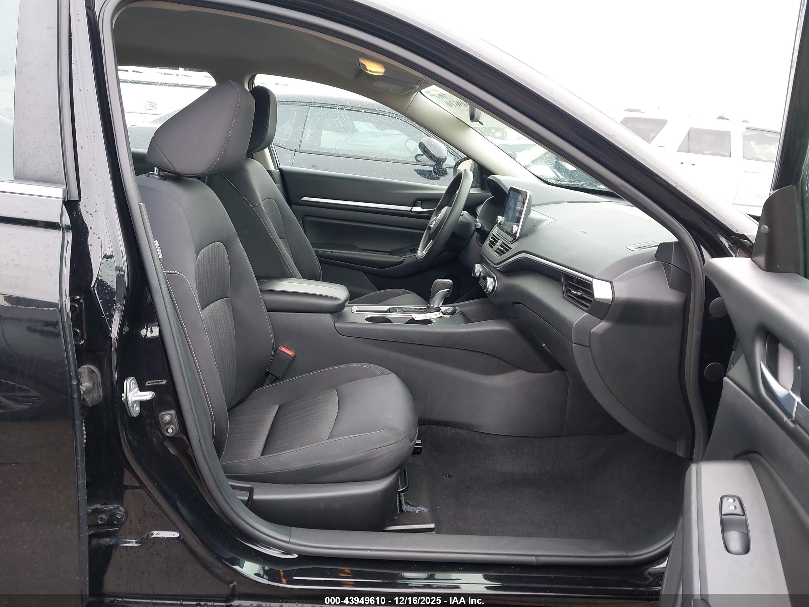 NISSAN ALTIMA image 5