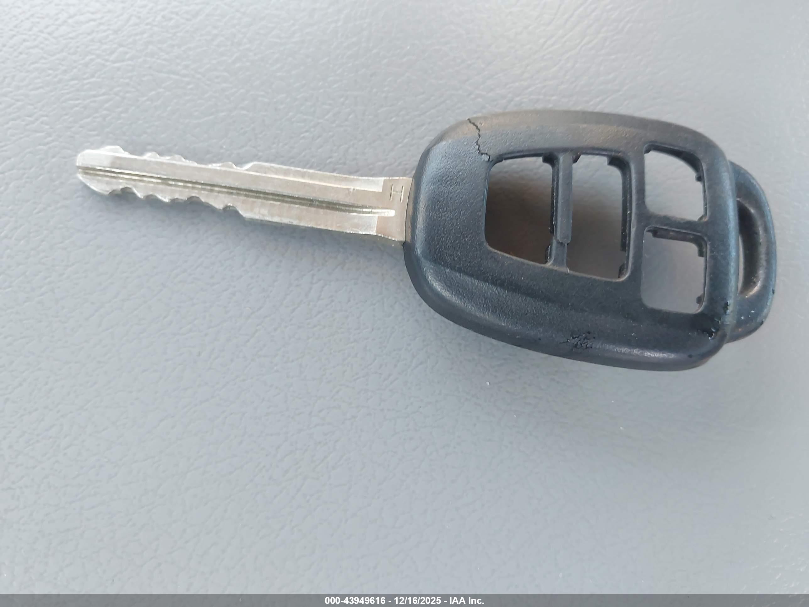 TOYOTA CAMRY image 11