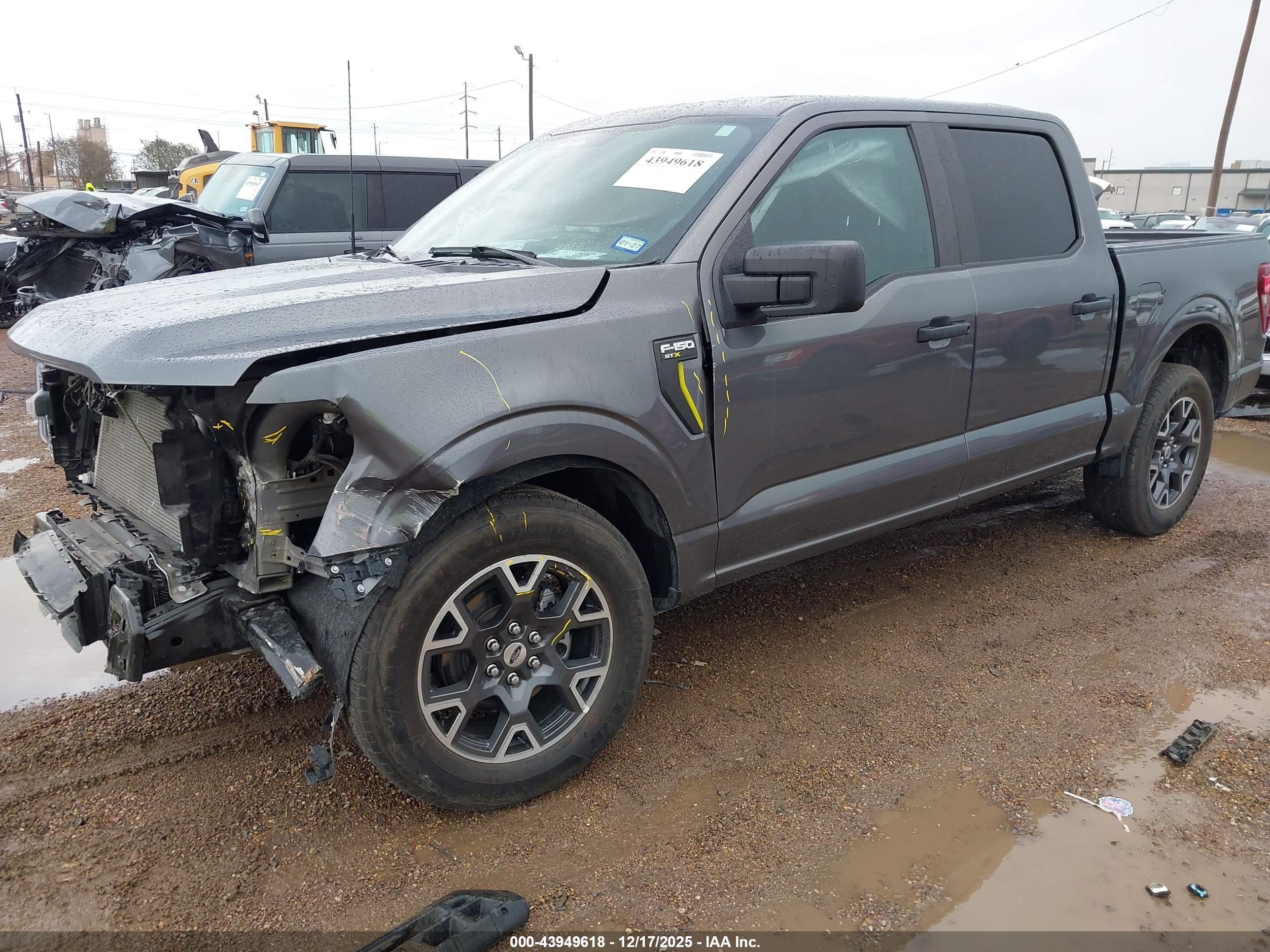 FORD F-150 image 2