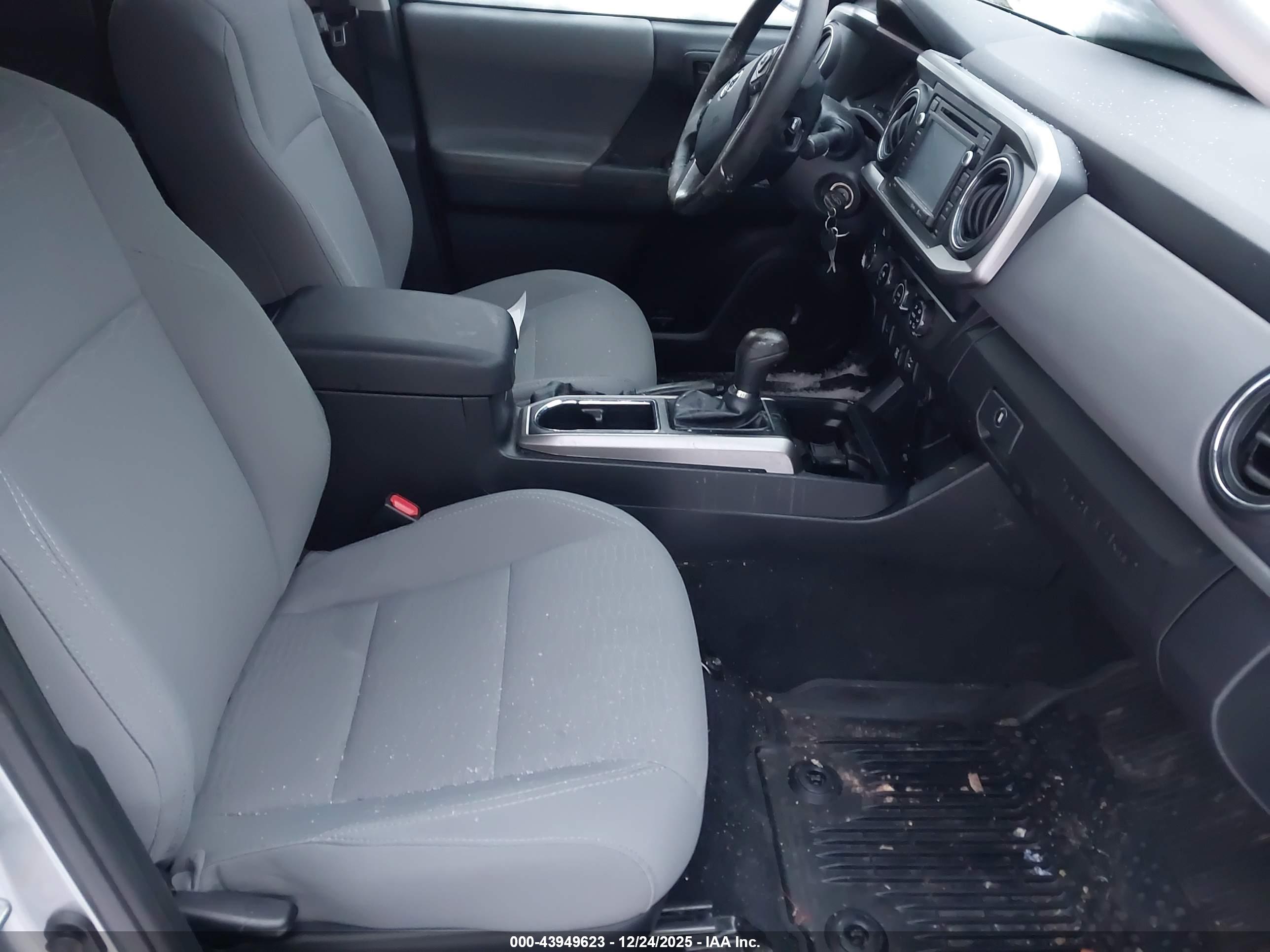 TOYOTA TACOMA image 5
